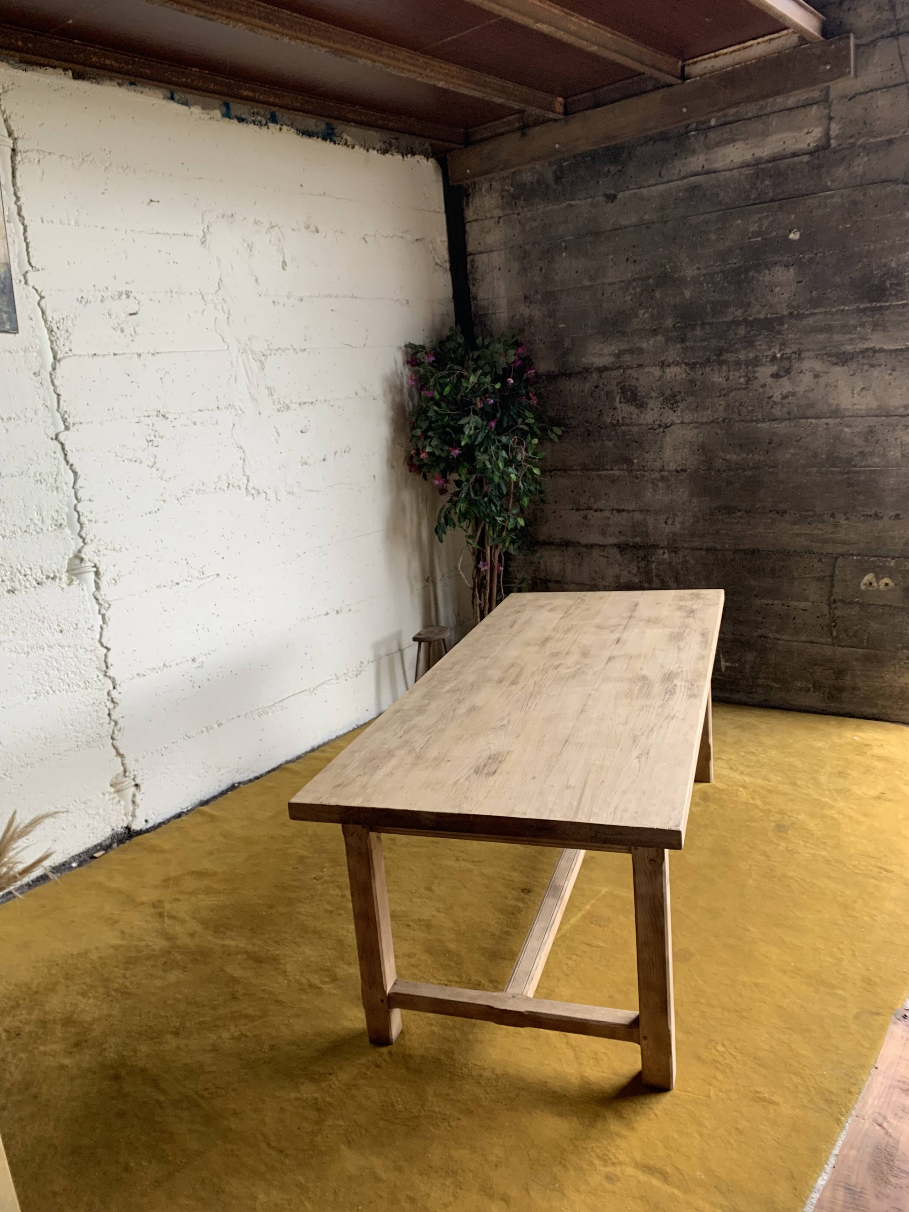 Table ferme Brut 8-10 personnes