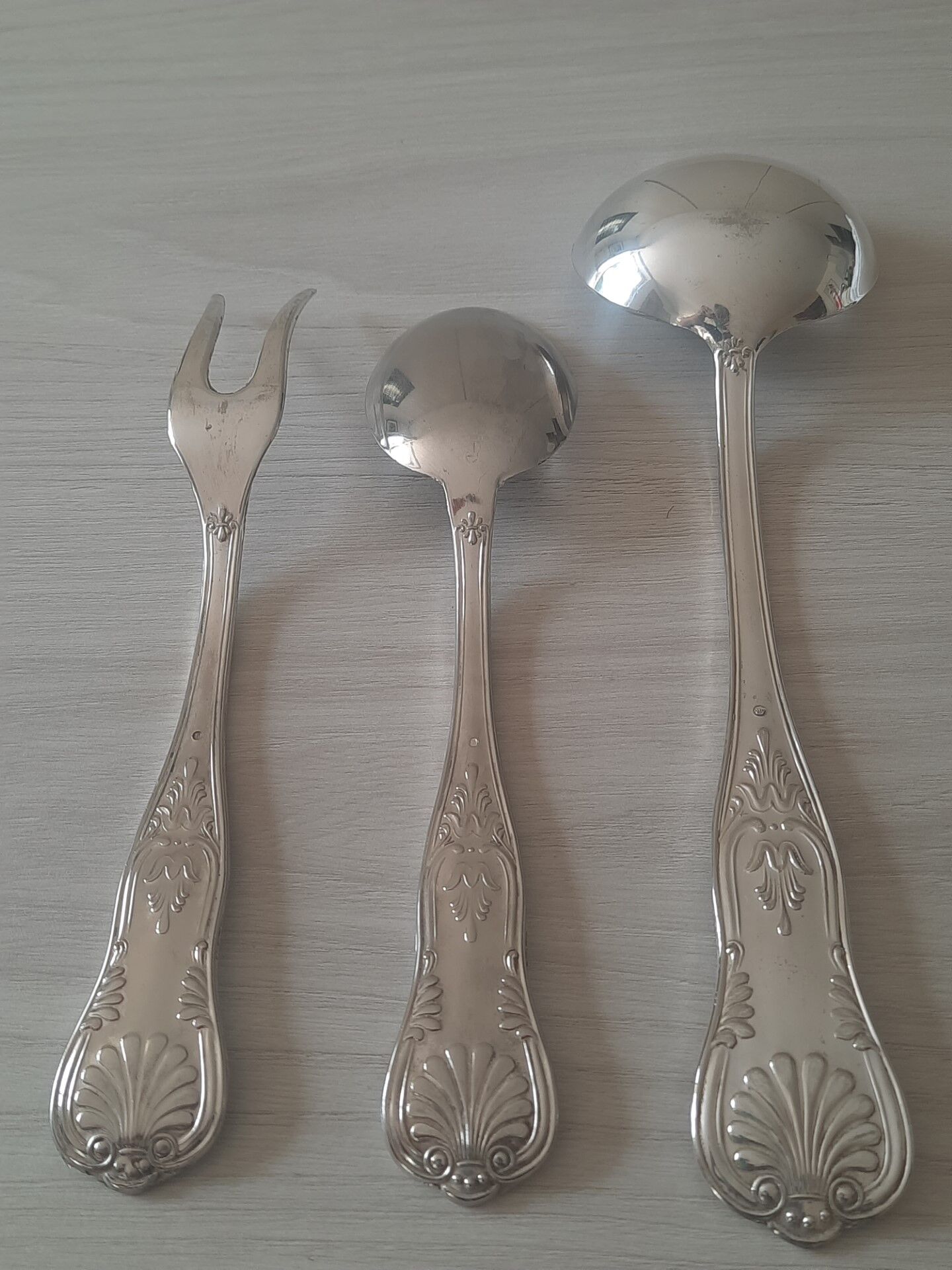 Silver metal service cutlery