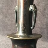Vase soliflore à col étroit en bronze Chine XIXe