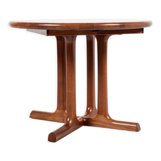 Midcentury Danish round extendable dining table in solid teak by H. Sigh & Søns 1960s