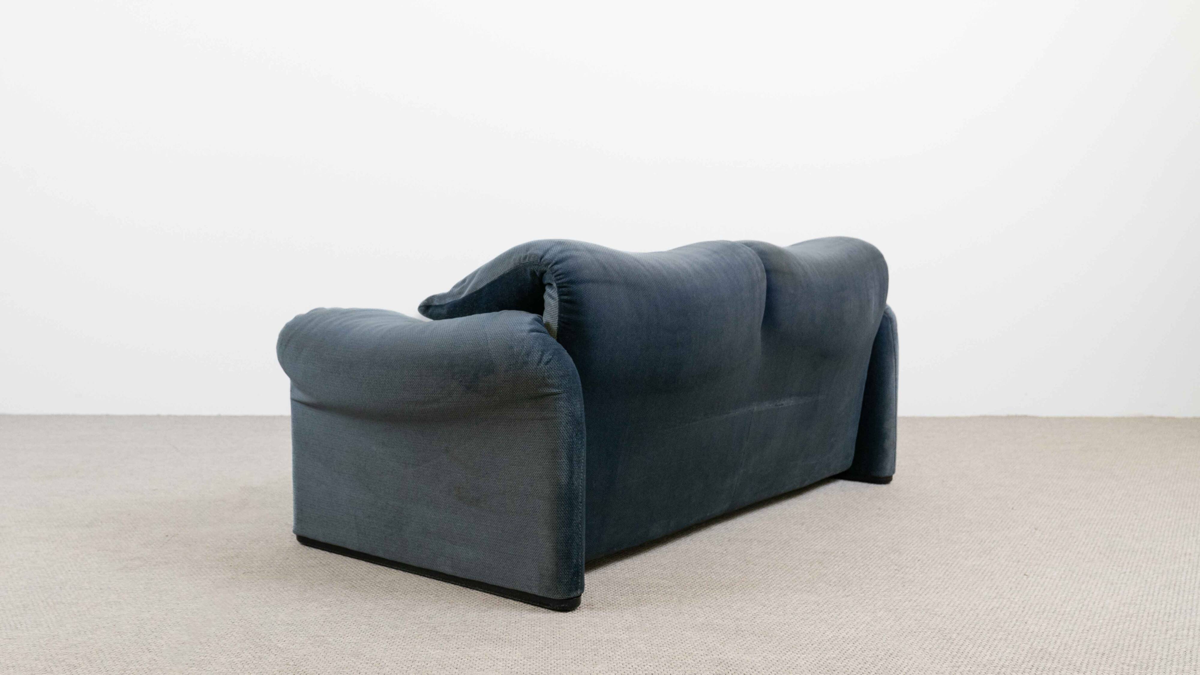 Maralunga Sofa by Vico Magistretti for Cassina, 1980s