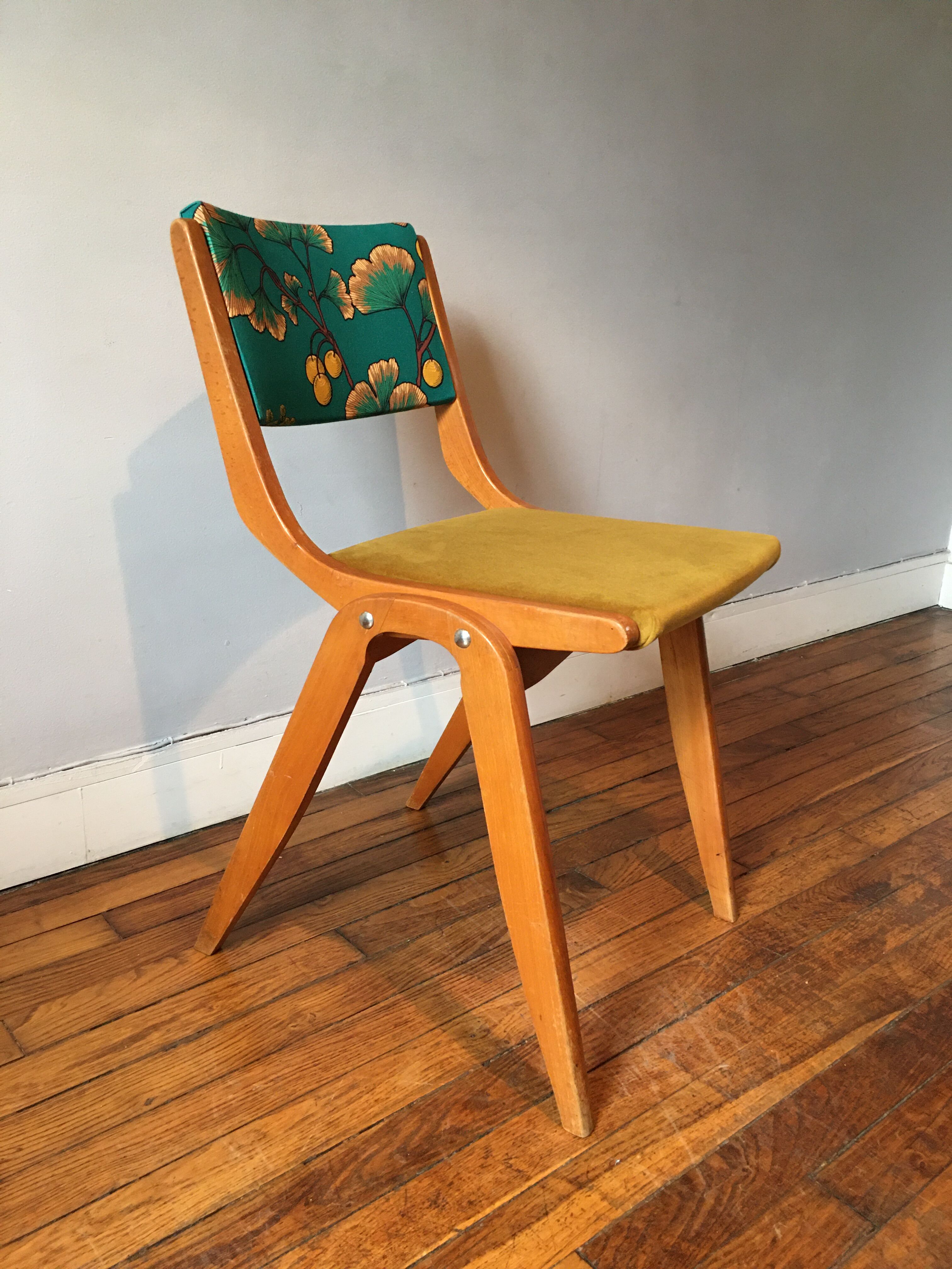 6 vintage chairs