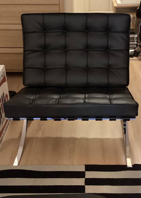 Fauteuil knoll Barcelona mies van der rohe