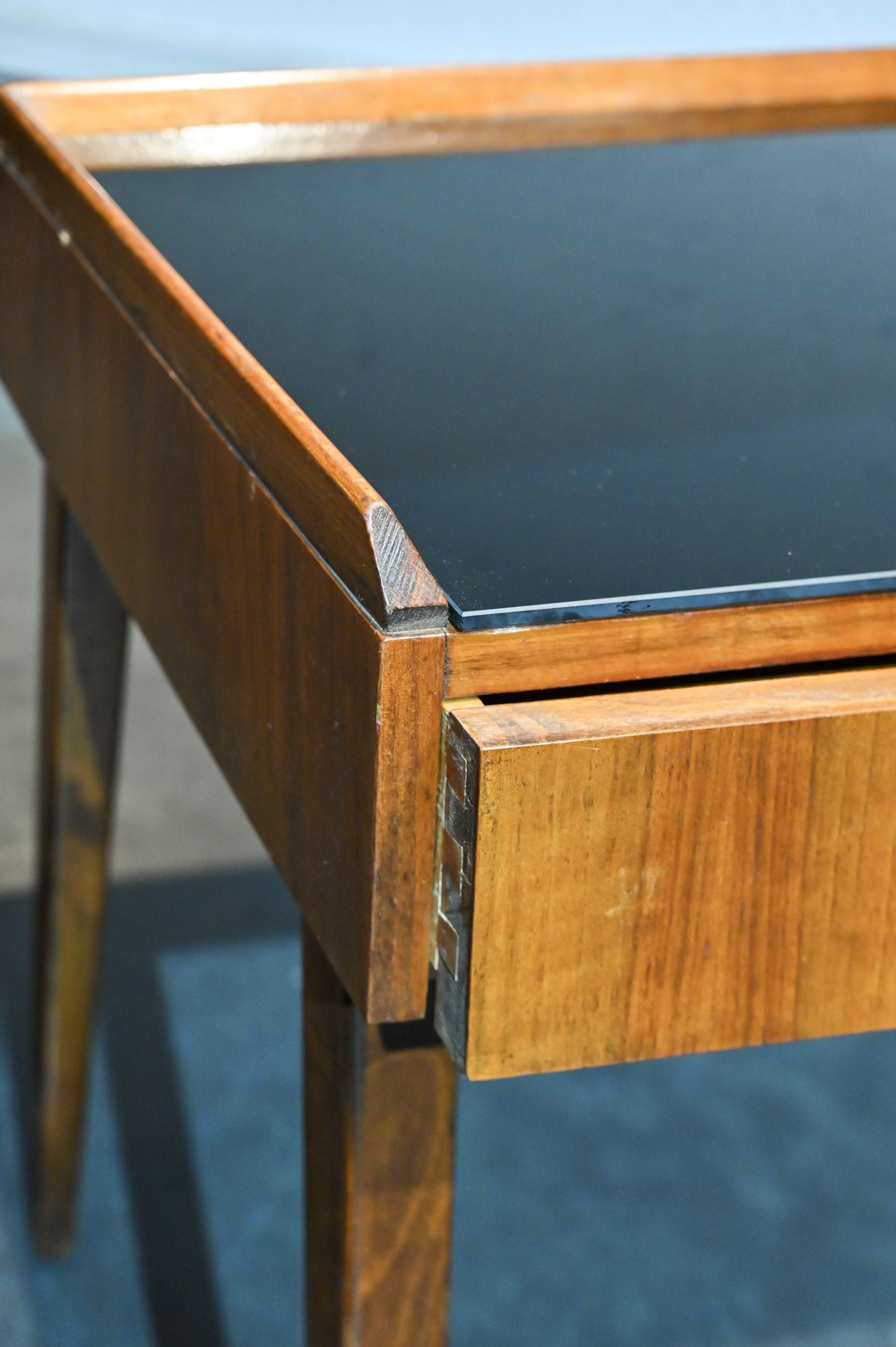 Console table by Interier Praha