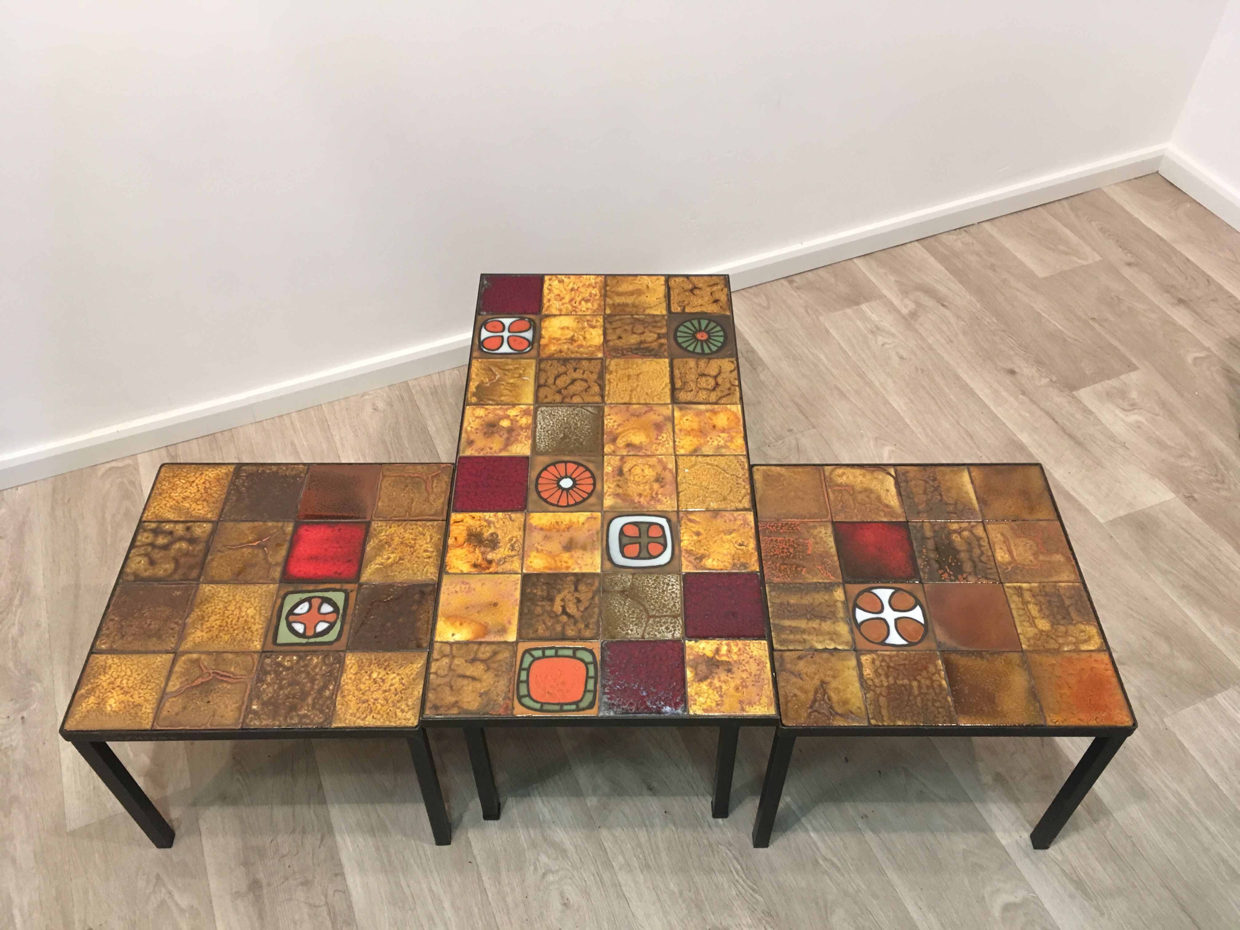 3 tables low ceramic 50s