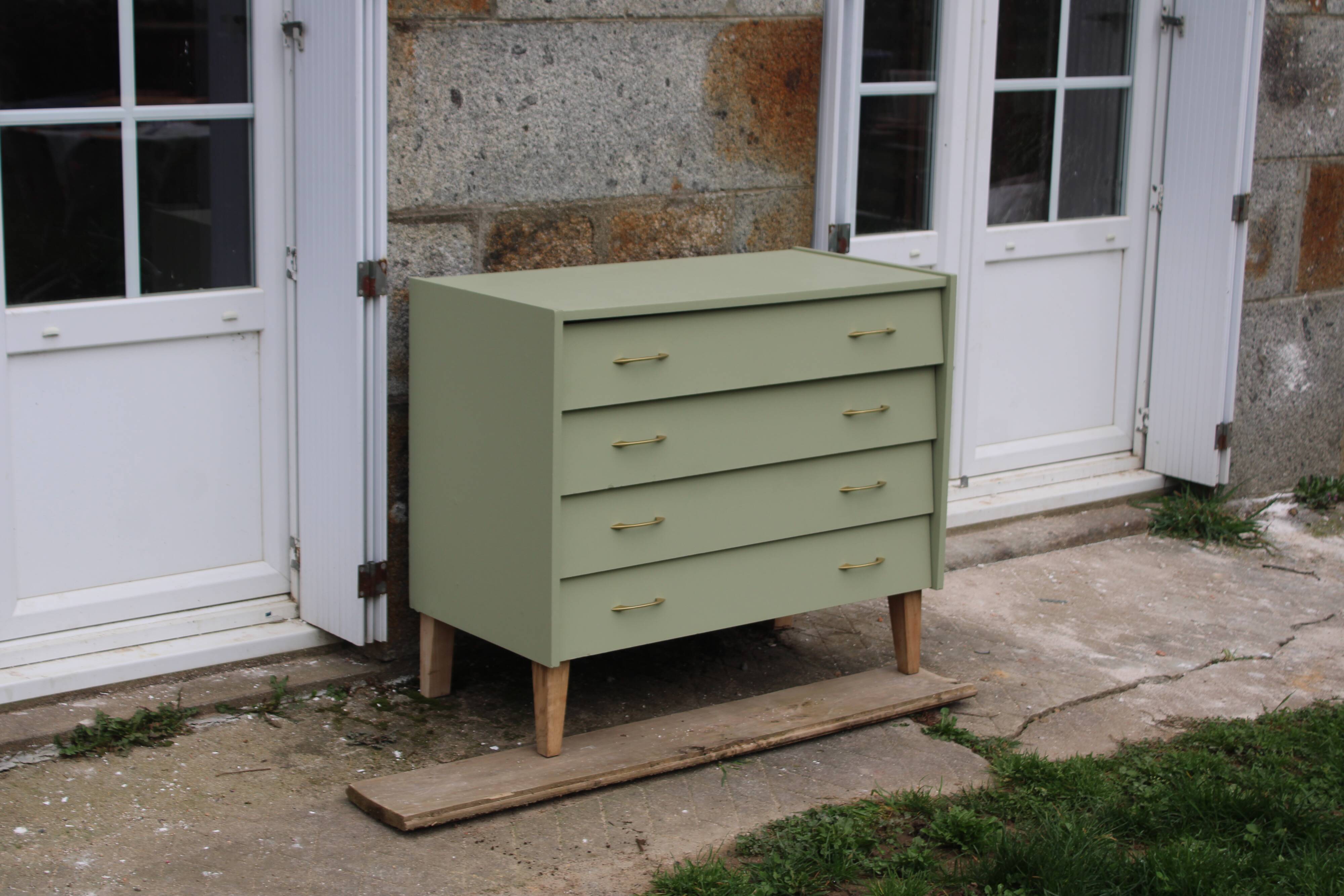 Renovated vintage Scandinavian chest of drawers – Lizard Green Pure & Paint