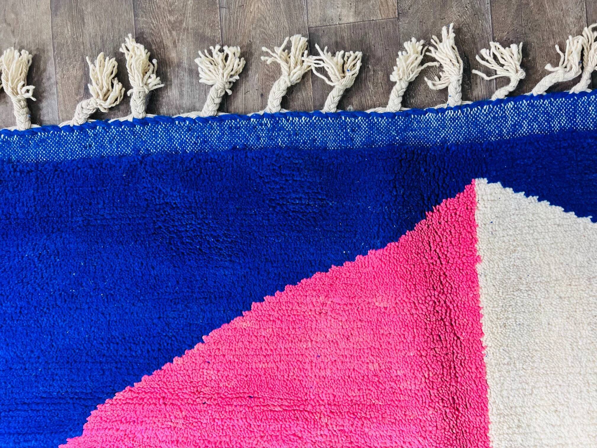 Handmade Moroccan rug, natural wool, 3x2 m.