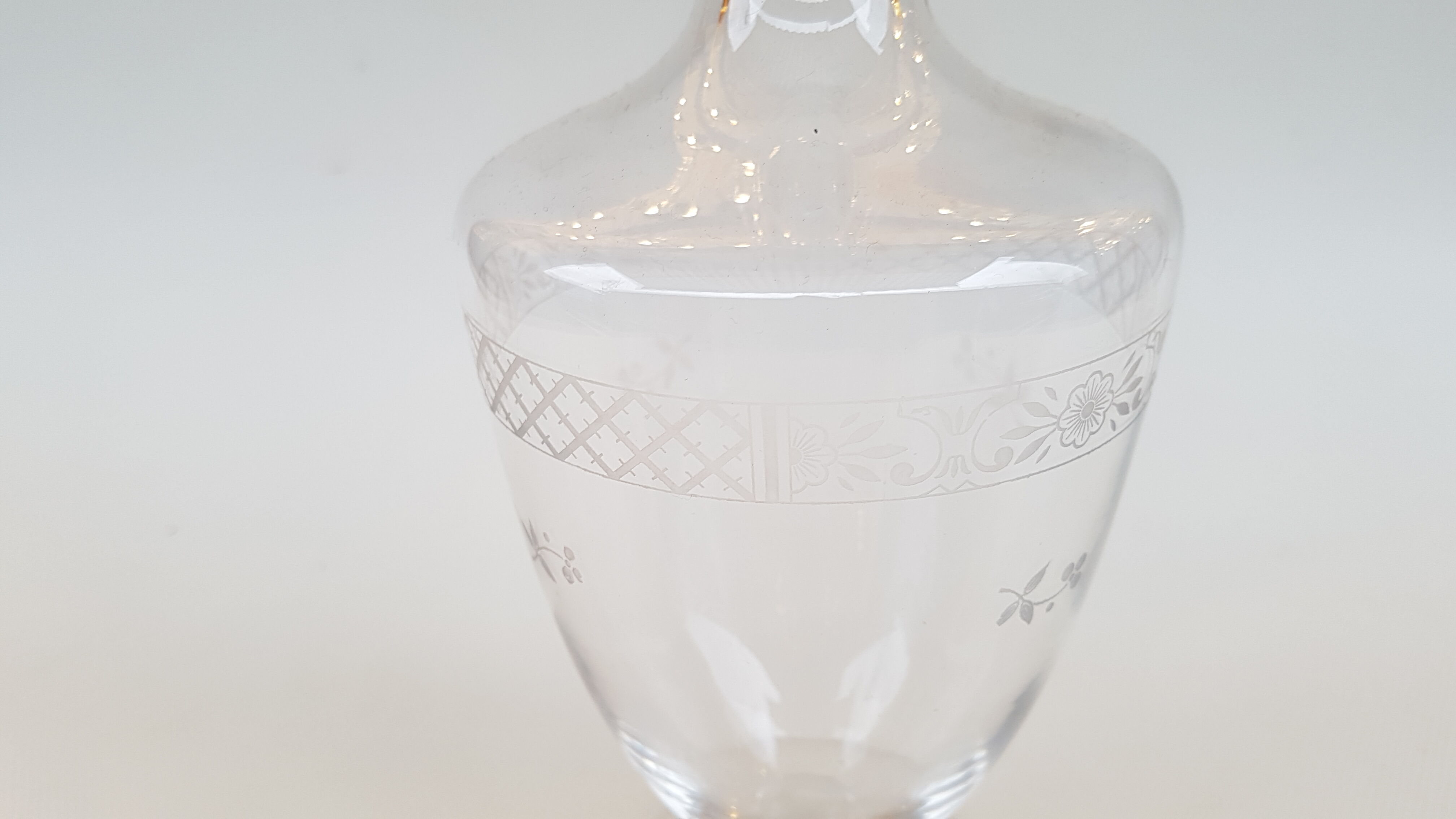 Baccarat crystal carafe, engraved frieze model, circa 1910