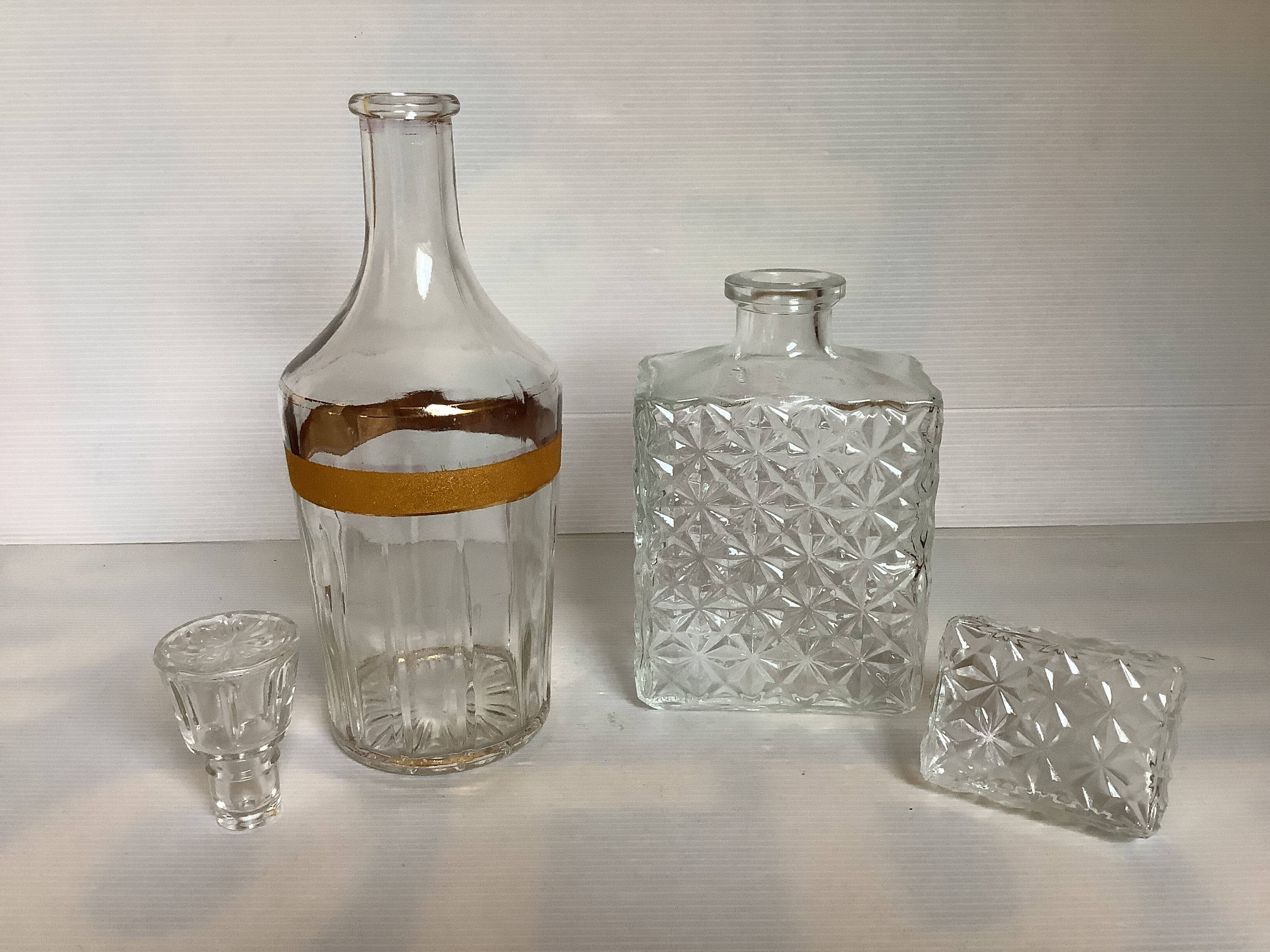 Paire de bouteilles carafes avec bouchons