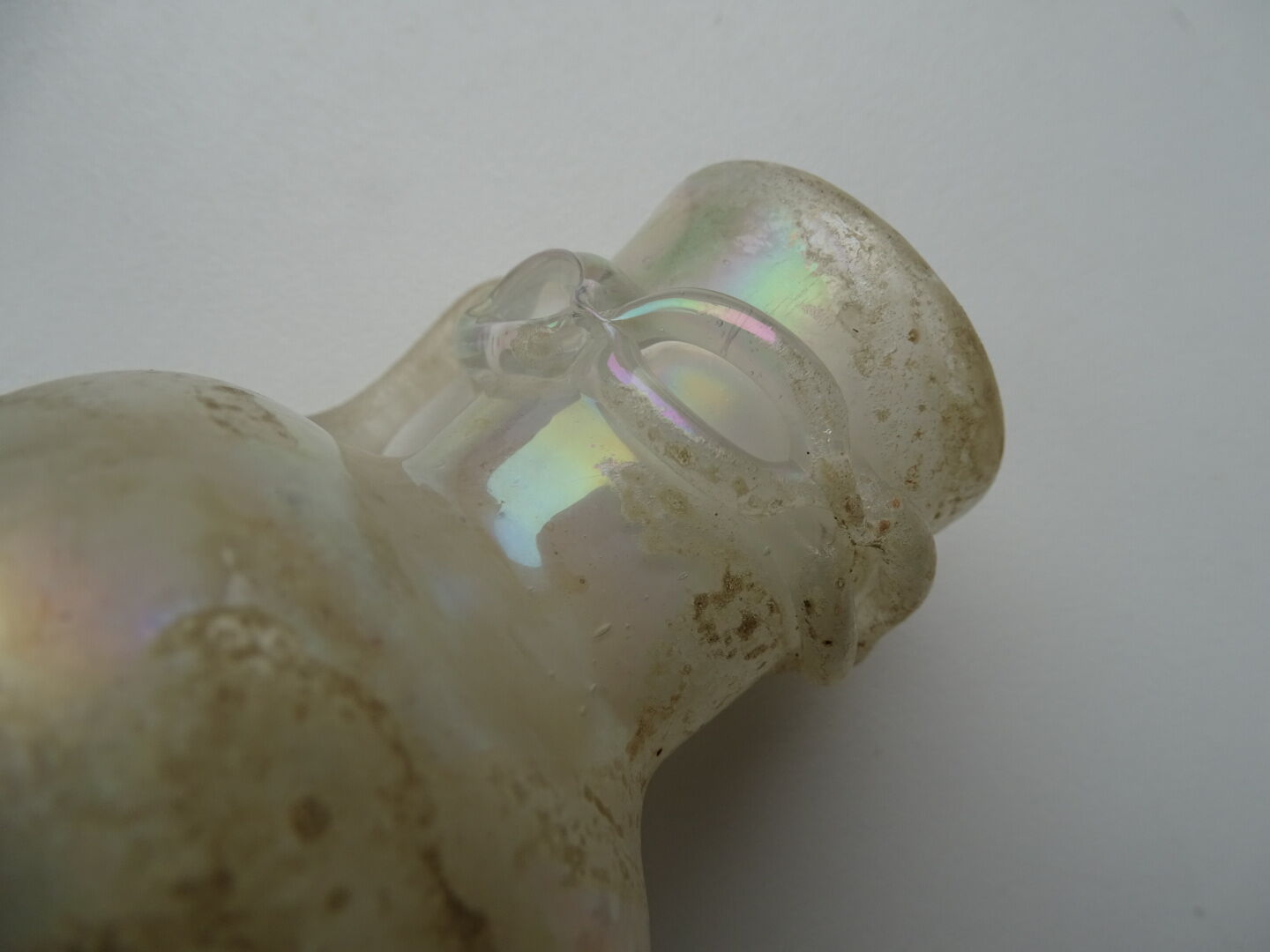 Vase with miniature handle Scavo Seguso Vetri d'Arte iridescent glass Murano 1950