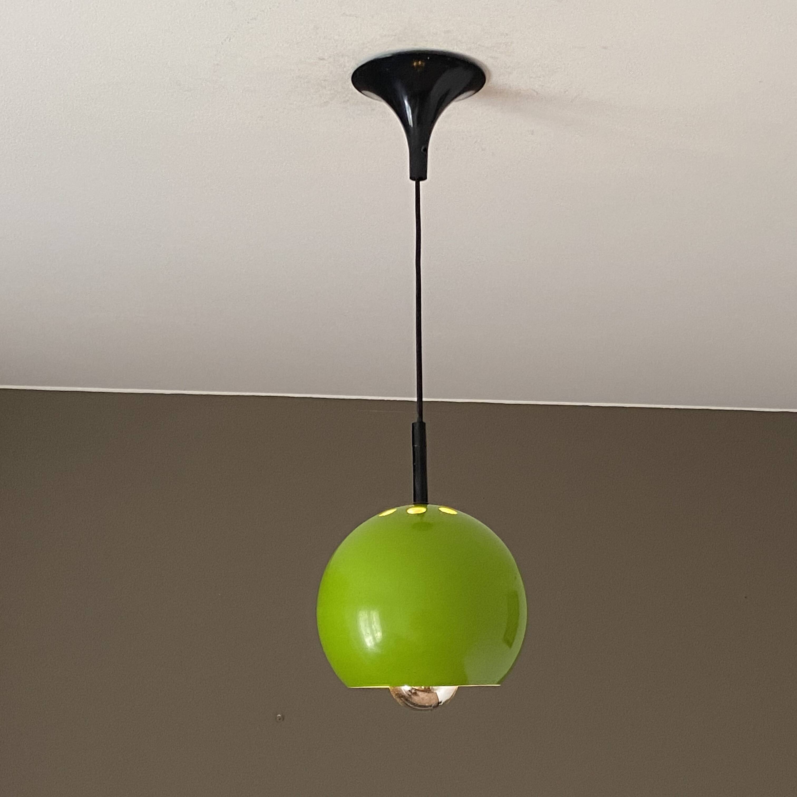 Paire de suspension eye ball par lita. 1970. vert.