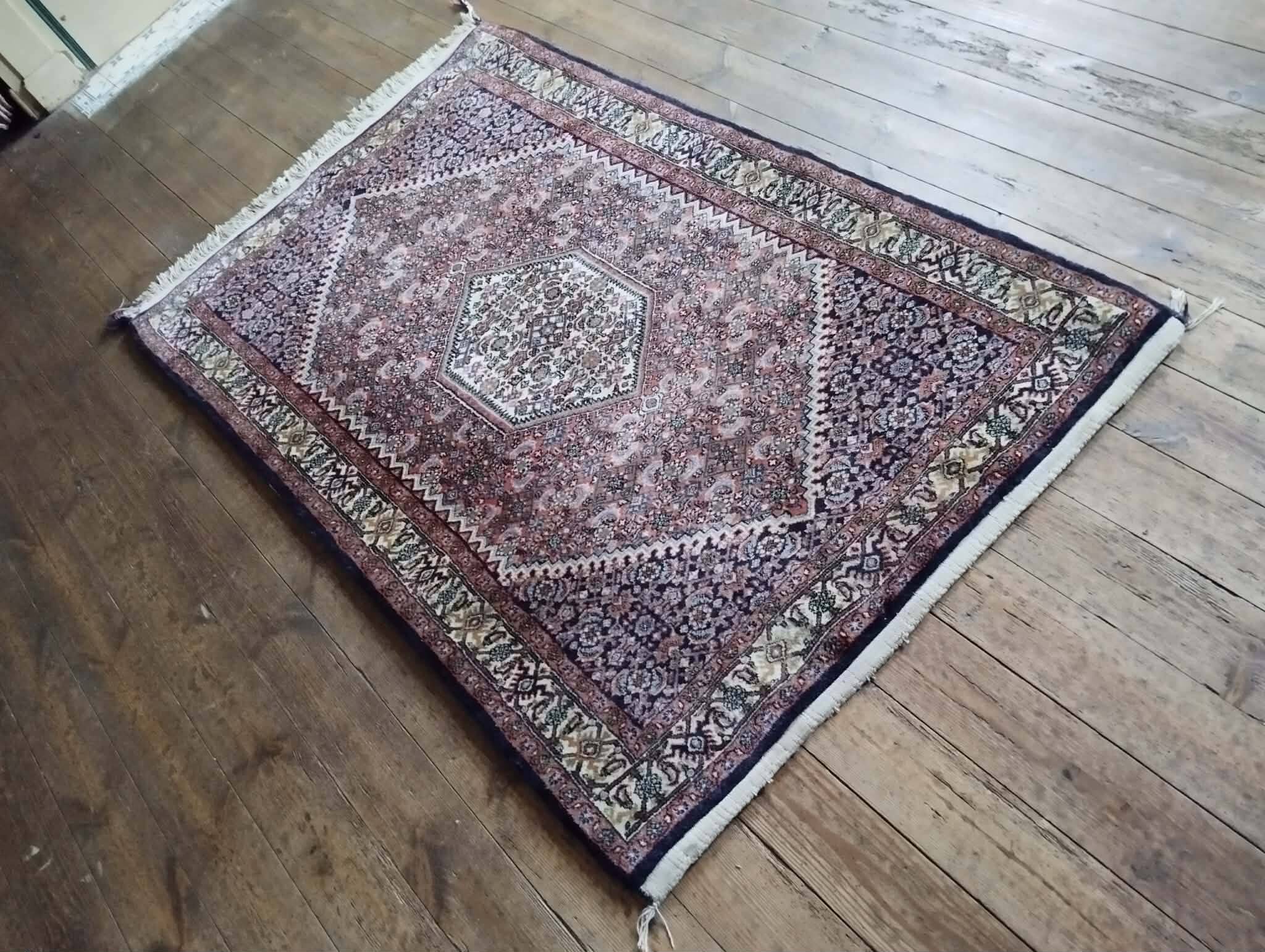 Handmade Persian Bidjar rug 156x101cm
