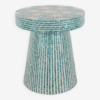 Table basse en mosaïque nacréescente turquoise de style champignon 45x52 cm