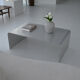 Table basse en aluminium brossé sculptural