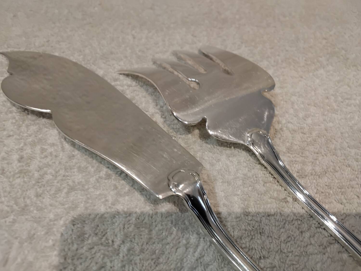 Ercuis Valencay pattern 2-piece silver-plated fish serving set