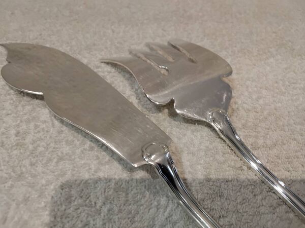 Couvert à servir le poisson métal argenté Ercuis modèle Valencay 2p