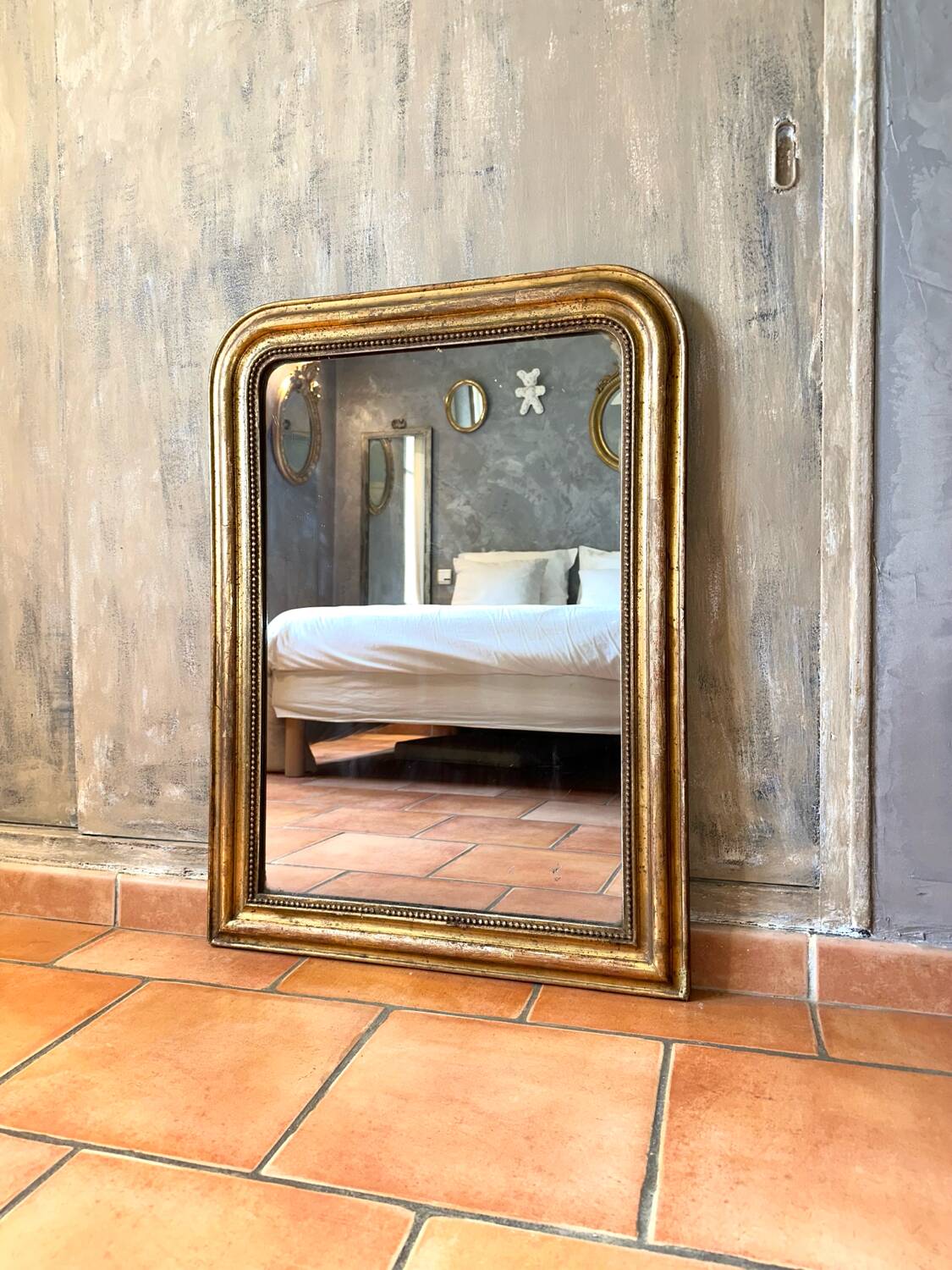 Antique Louis-Philippe mirror, 19th century.