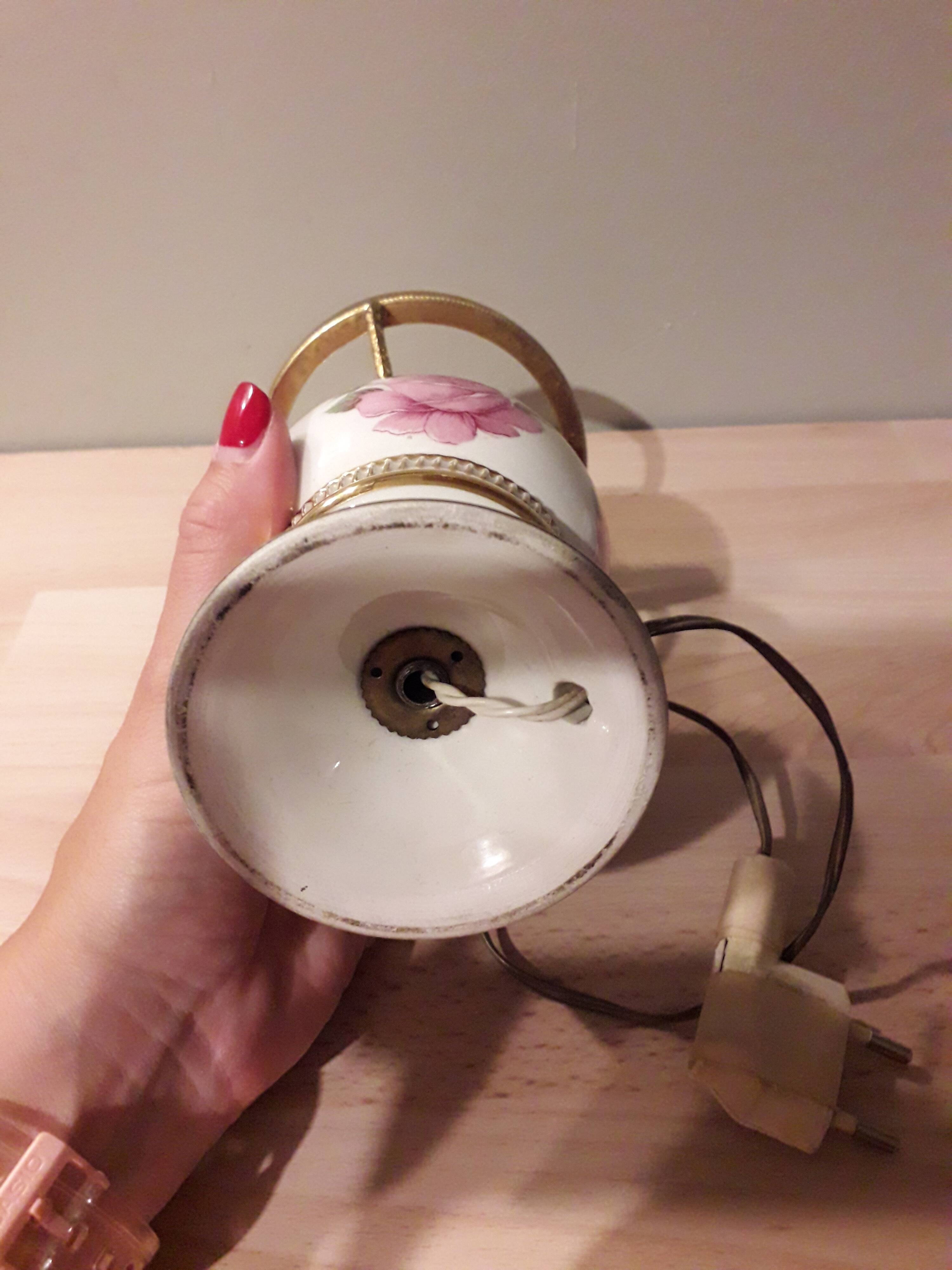 Table lamp