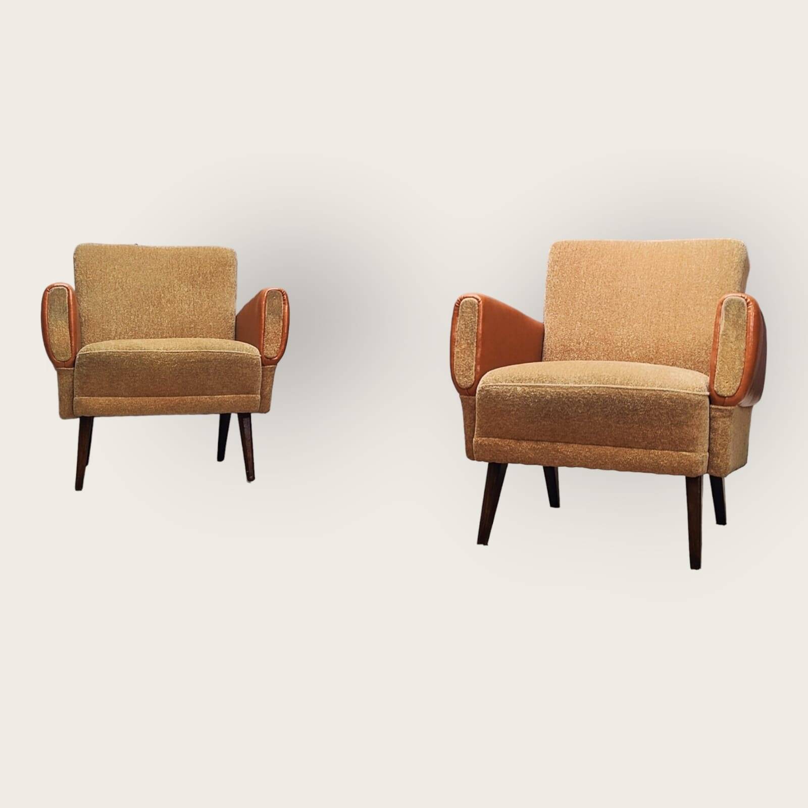 Twee mid century fauteuils