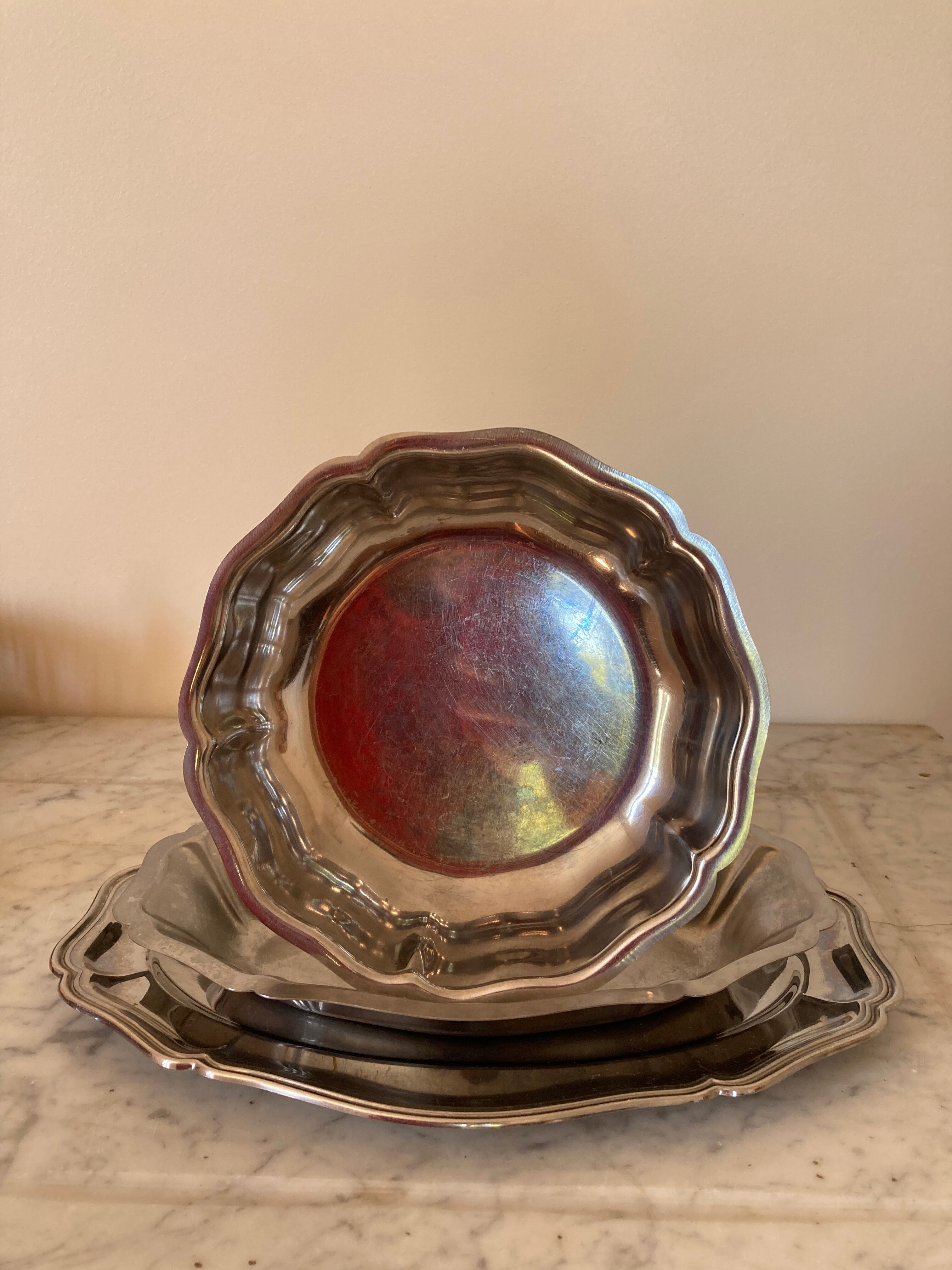 Plat en inox floral 1980