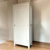 Off-white bonnetière