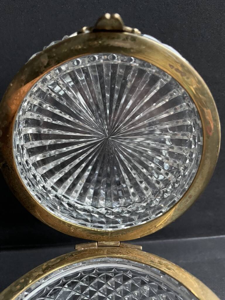 Cylindrical box – Crystal and gilded bronze