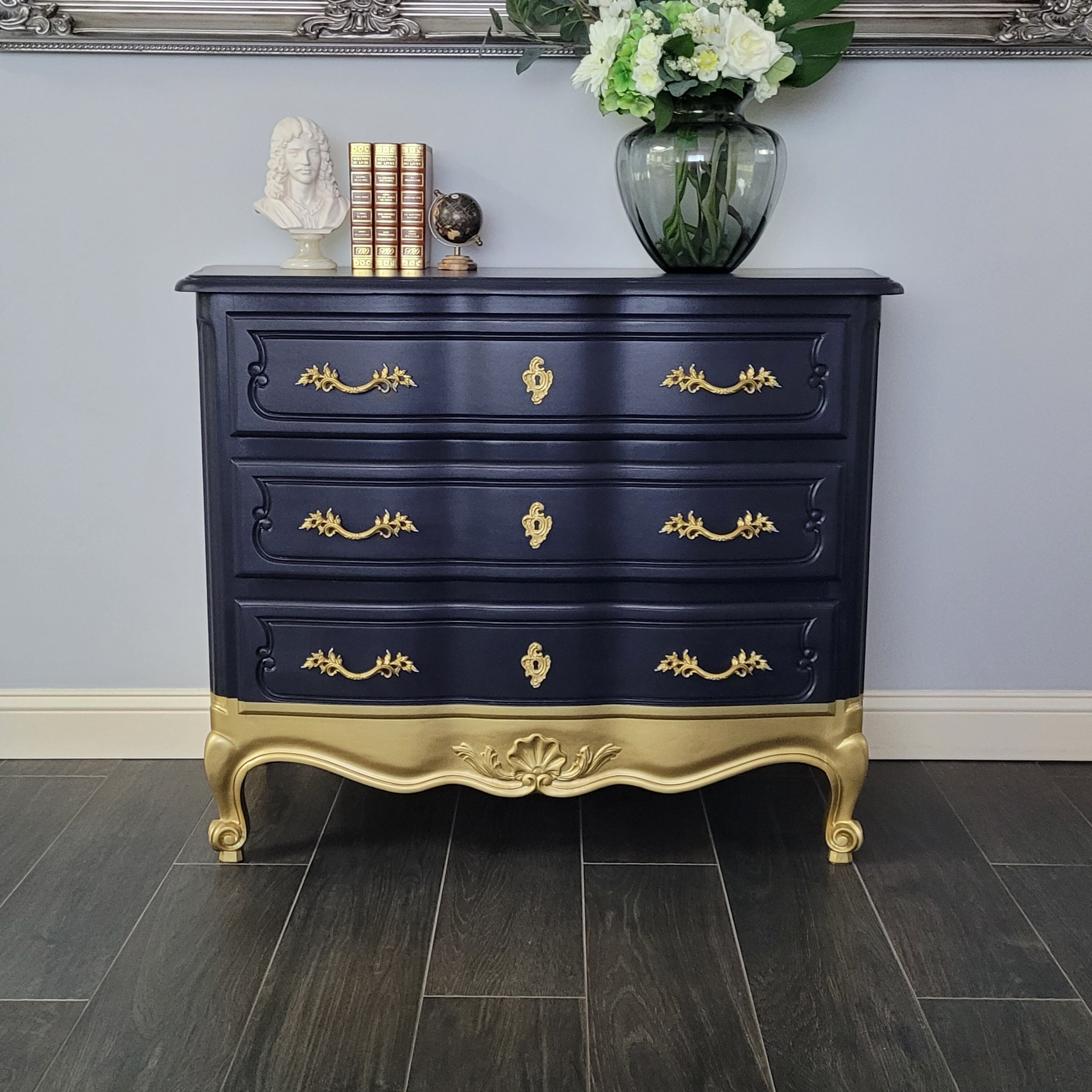Louis XIV style cherry chest of drawers, with 3 drawers