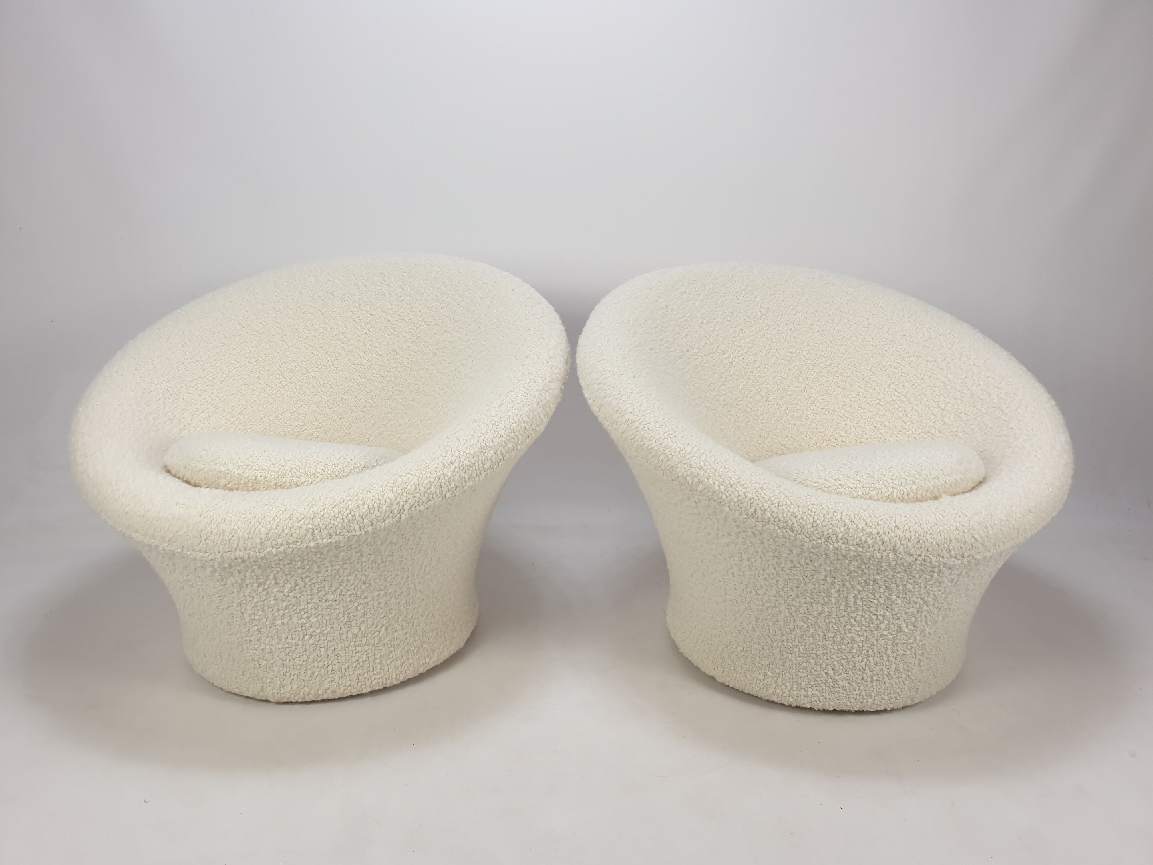 Set of 2 Mushroom armchairs by Pierre Paulin for Artifort