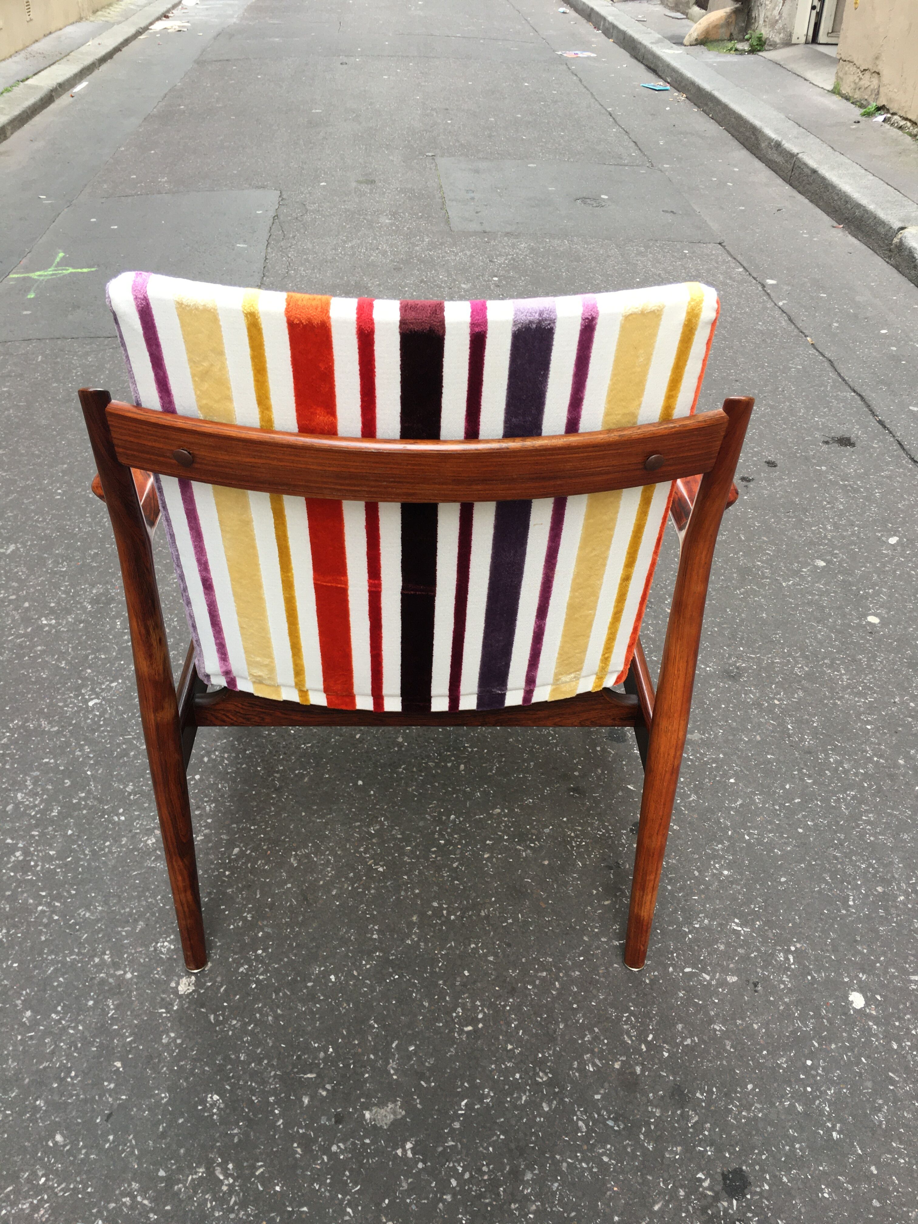 Scandinavian rosewood chair with Nobilis fabric