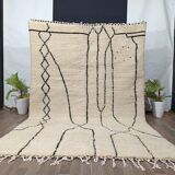 Handmade traditional Moroccan wool rug size 150 x 250 cm.