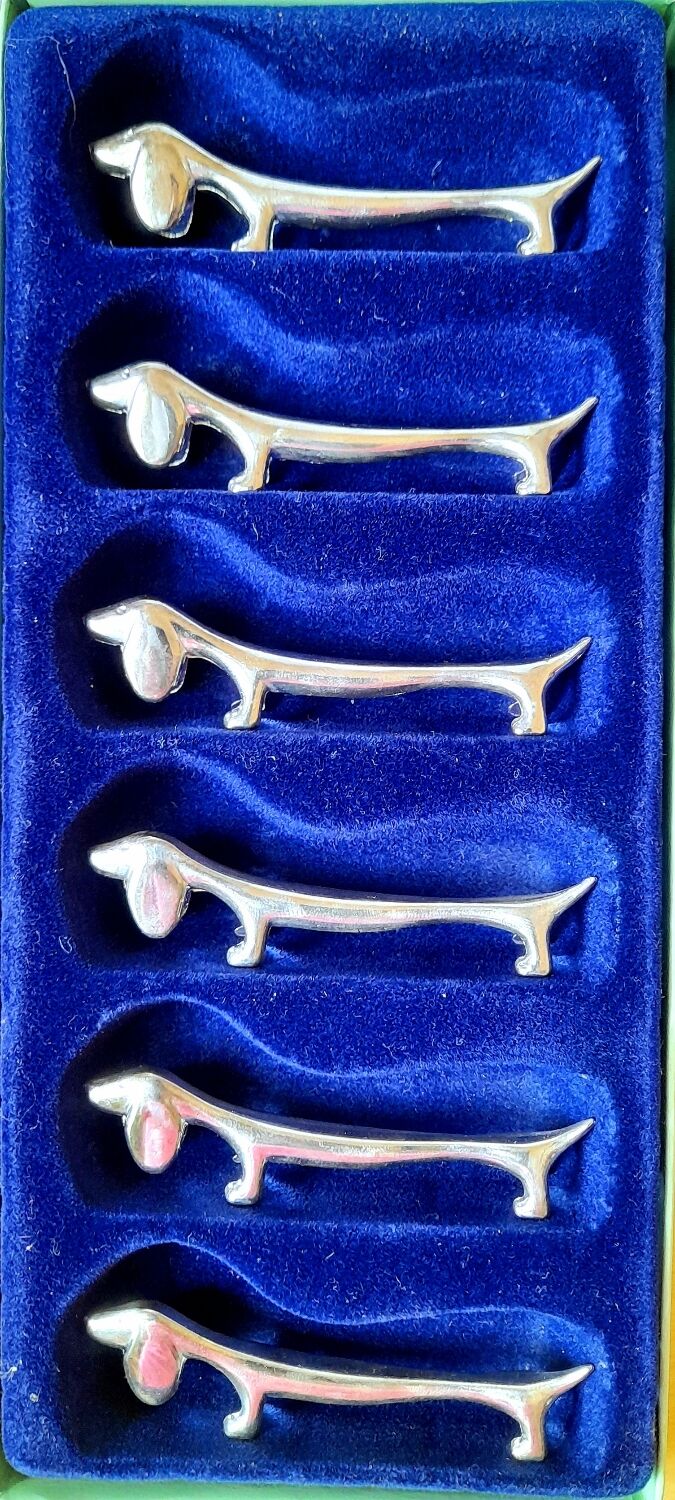 Dog knife holder 70s