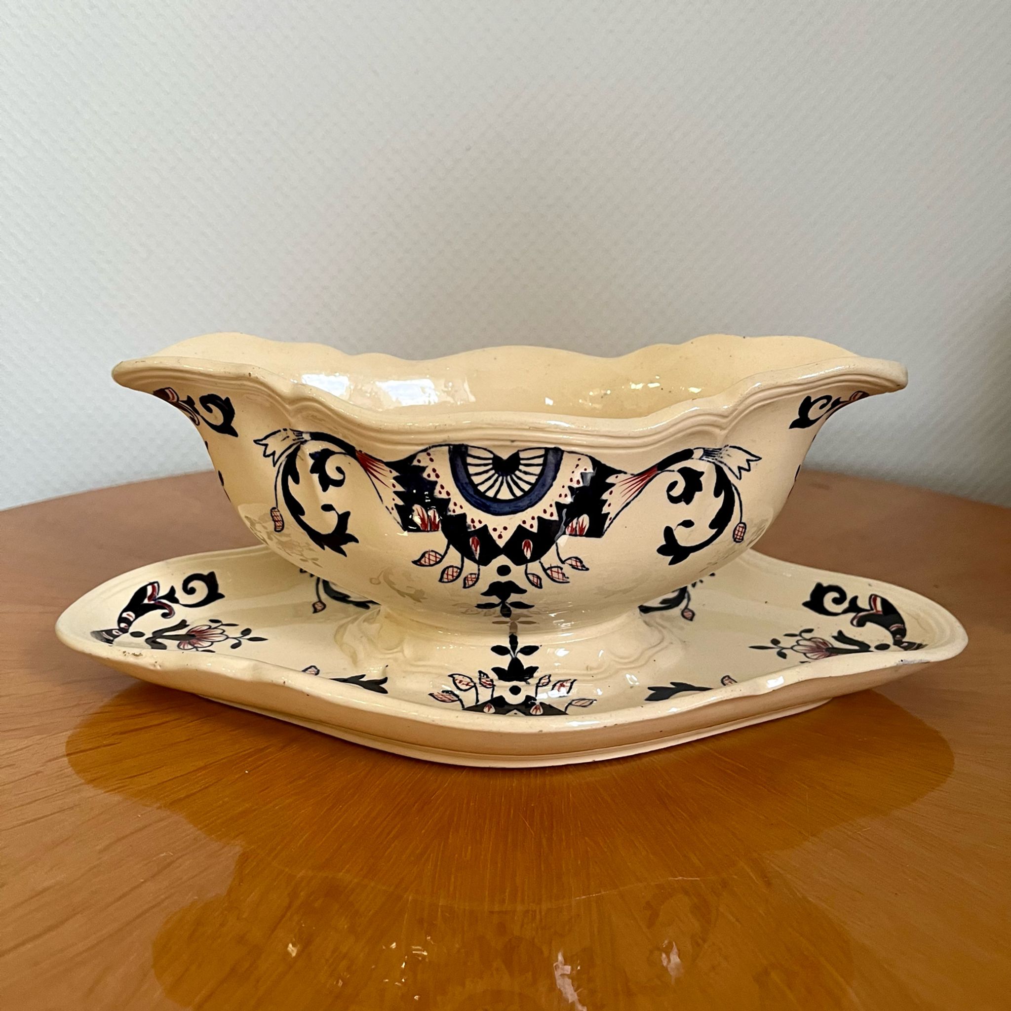 Plat saucière en terre de fer Longchamp