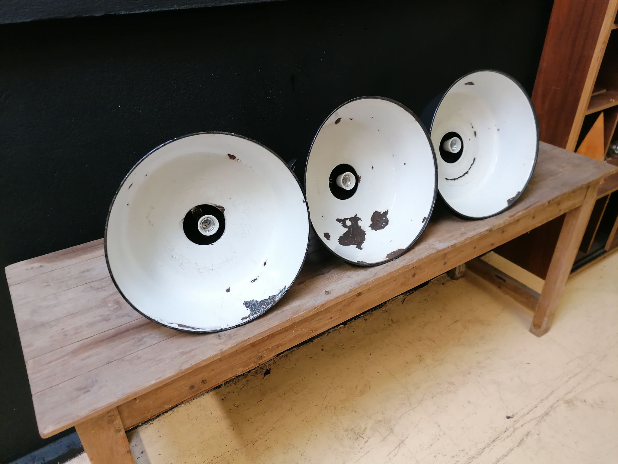 Industrial hanging lamps in enamelled metal, 50