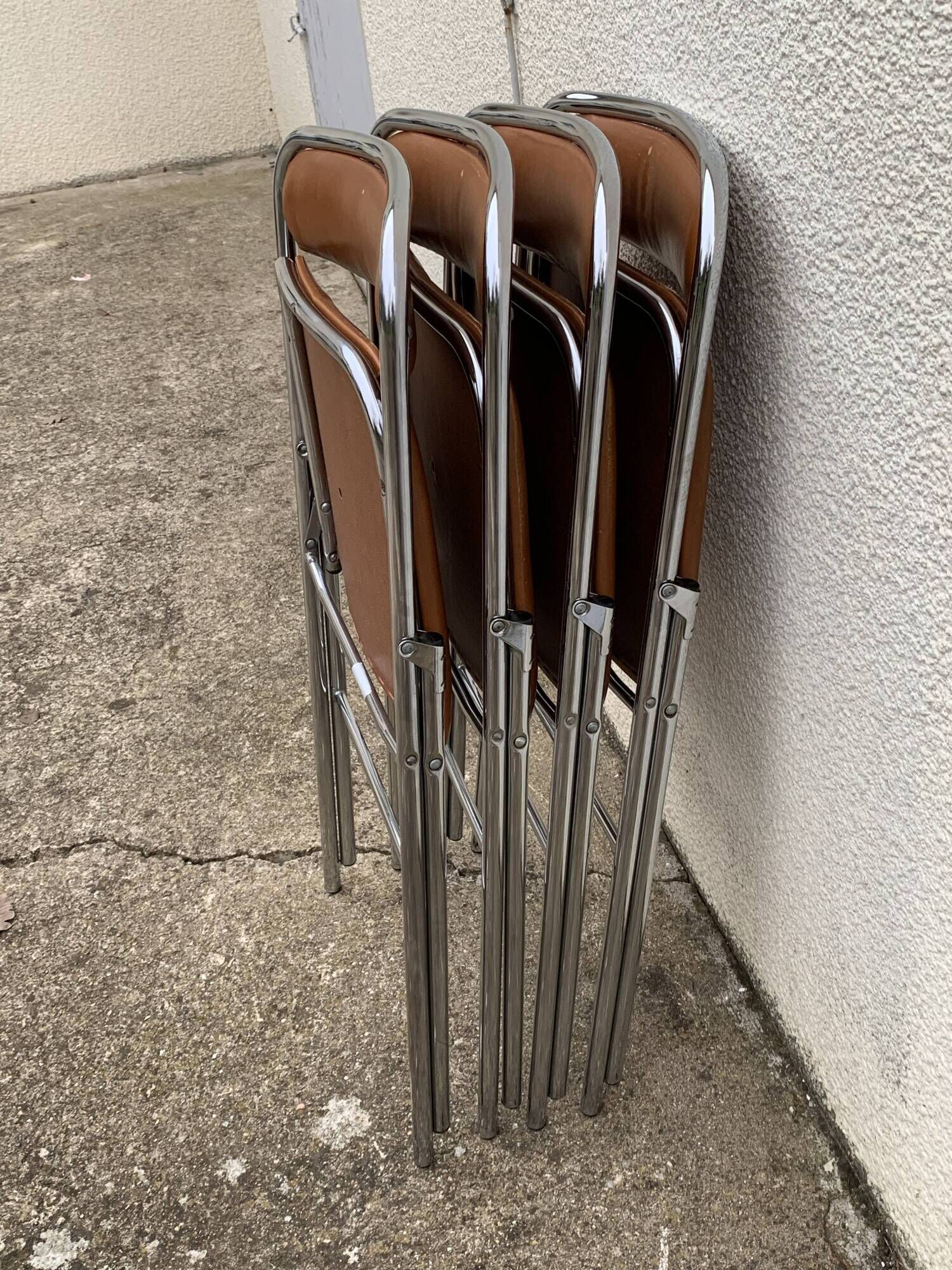 4 folding chairs chromed metal and Skaï fawn 1970