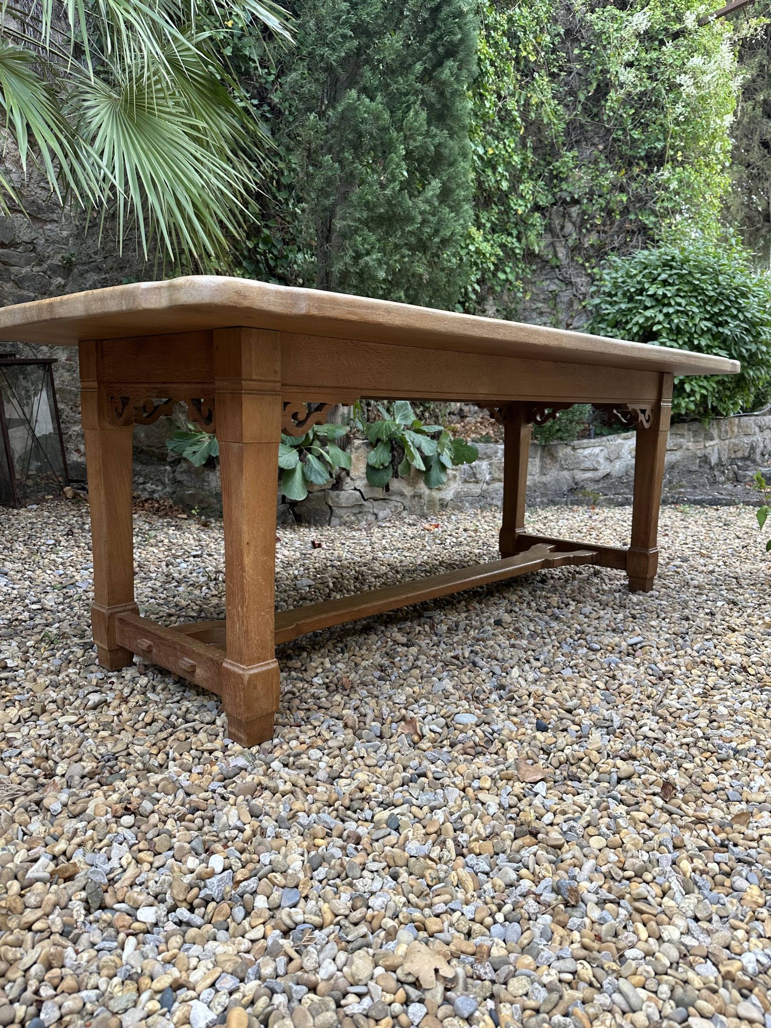 Table à manger en chêne massif du début du 19e siècle