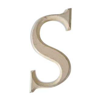 Sign letter "S" art deco in wood