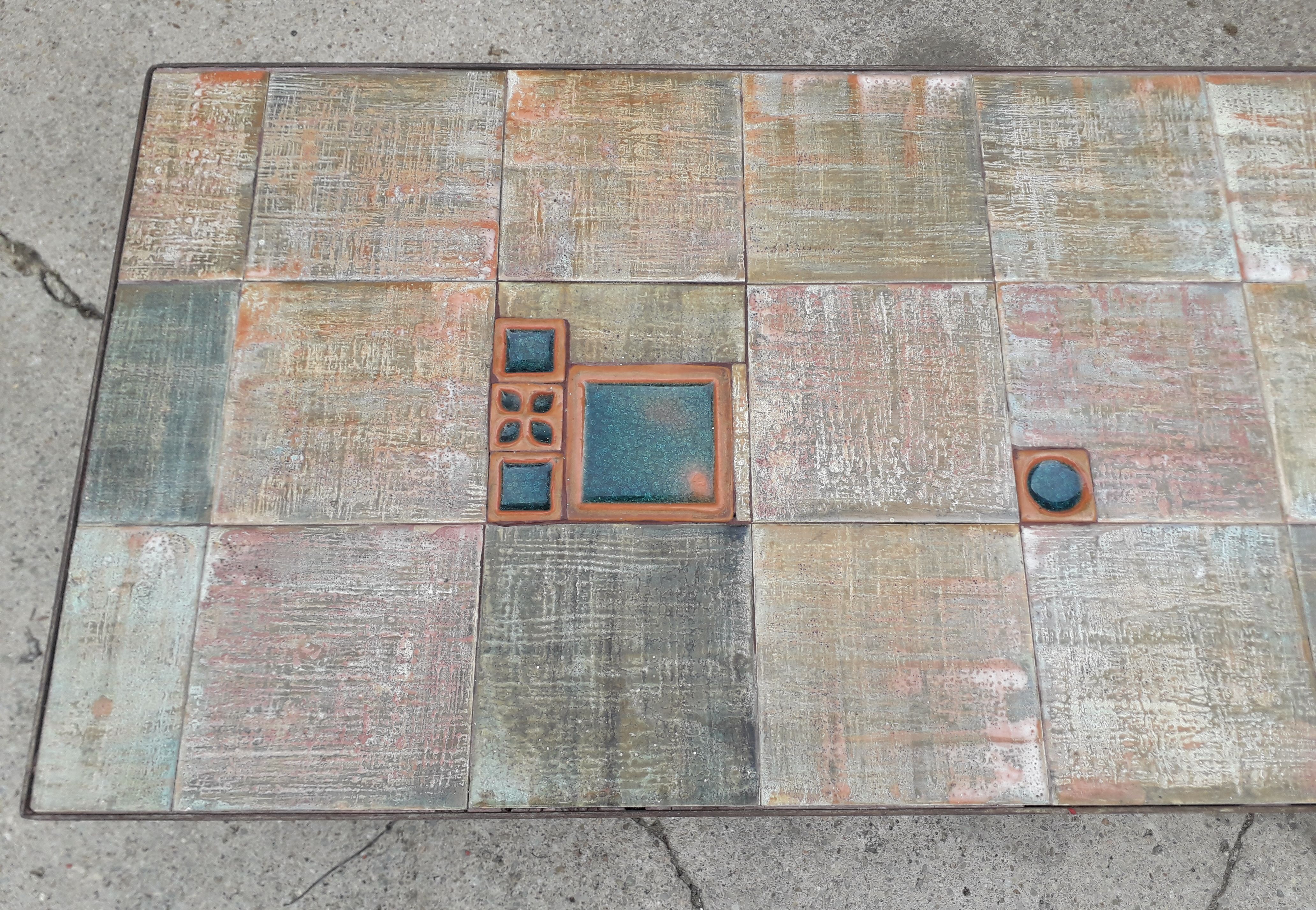 Post modernist ceramic coffee table in 60s/70s