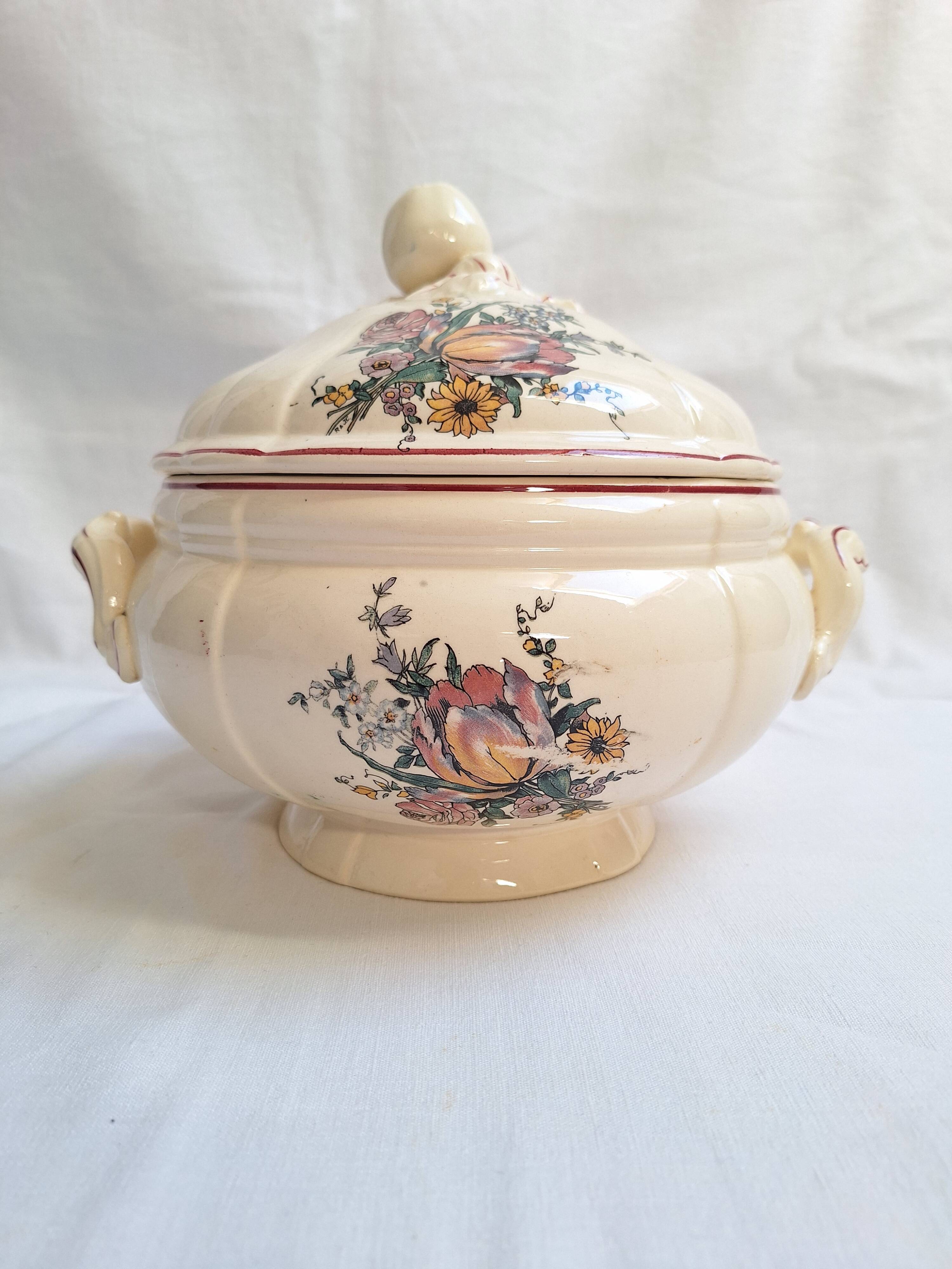 Soup tureen Digoin Sarreguemines Model Lorraine