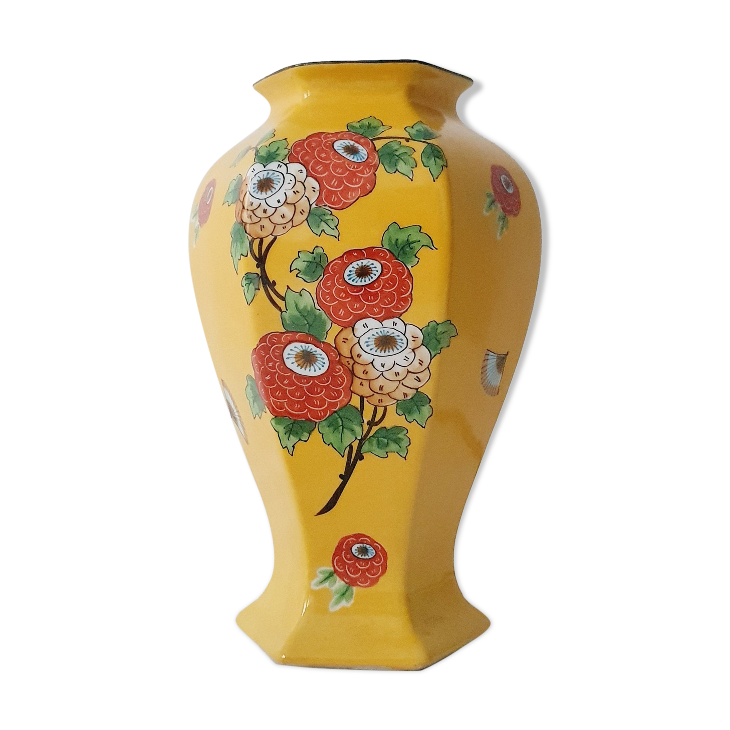 Yellow porcelain vase Japanese decoration