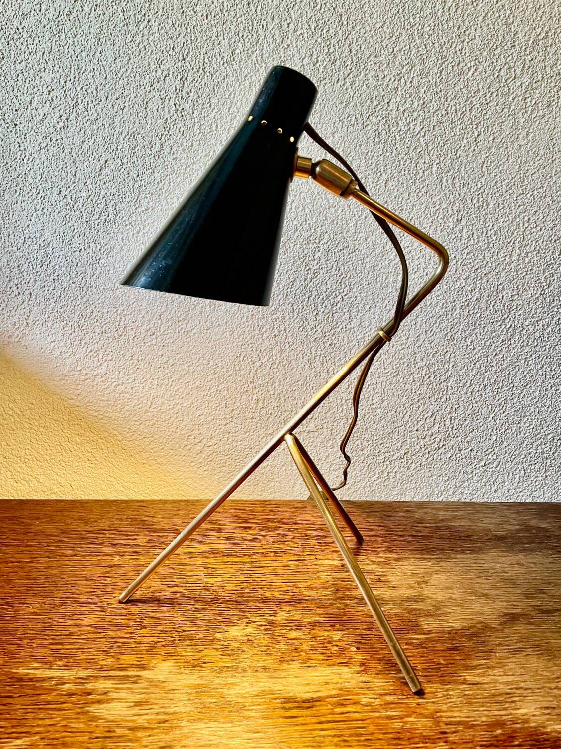 Lamps, tripod, "Stilnovo", 1950s