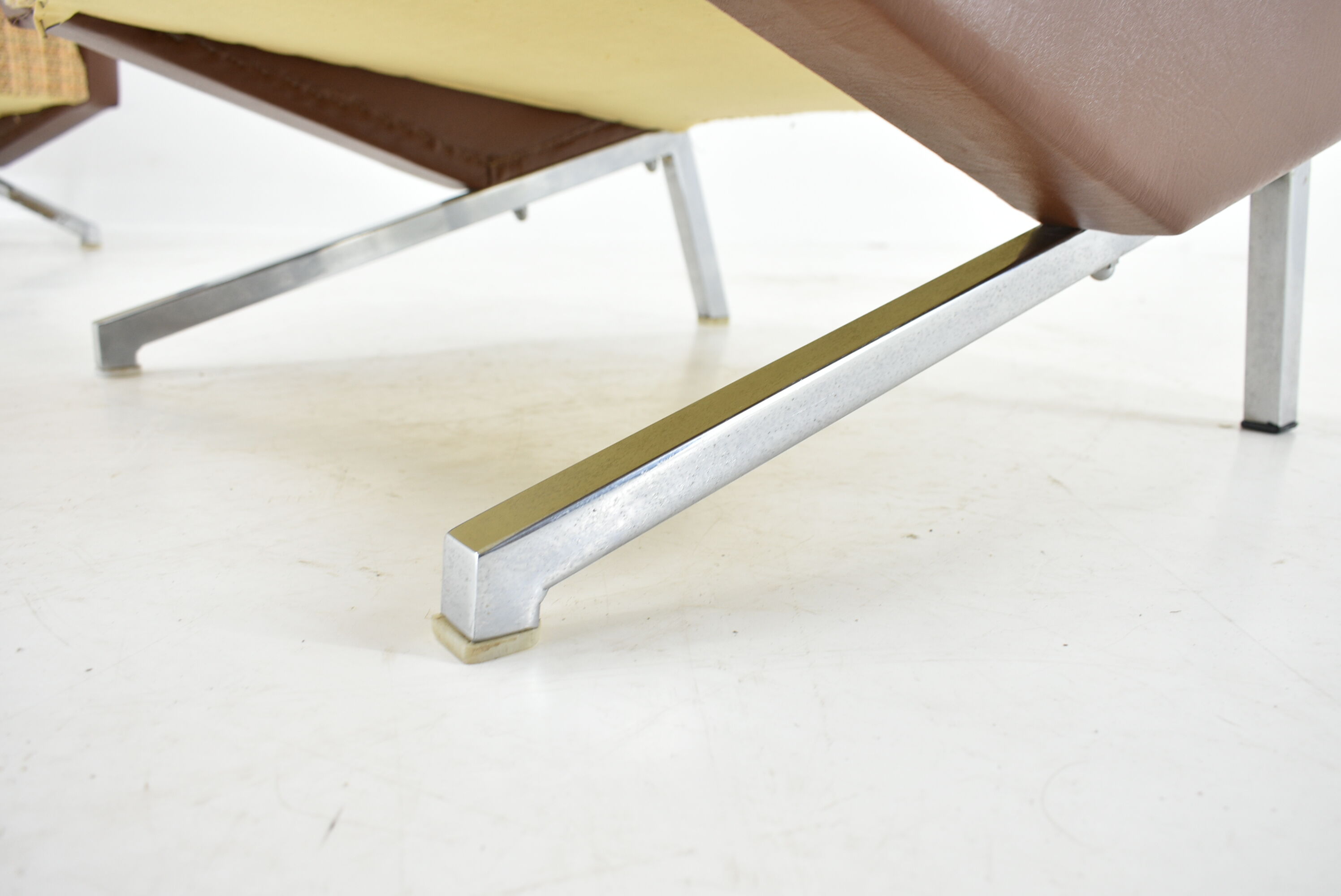 1960s pair of italian armchairs