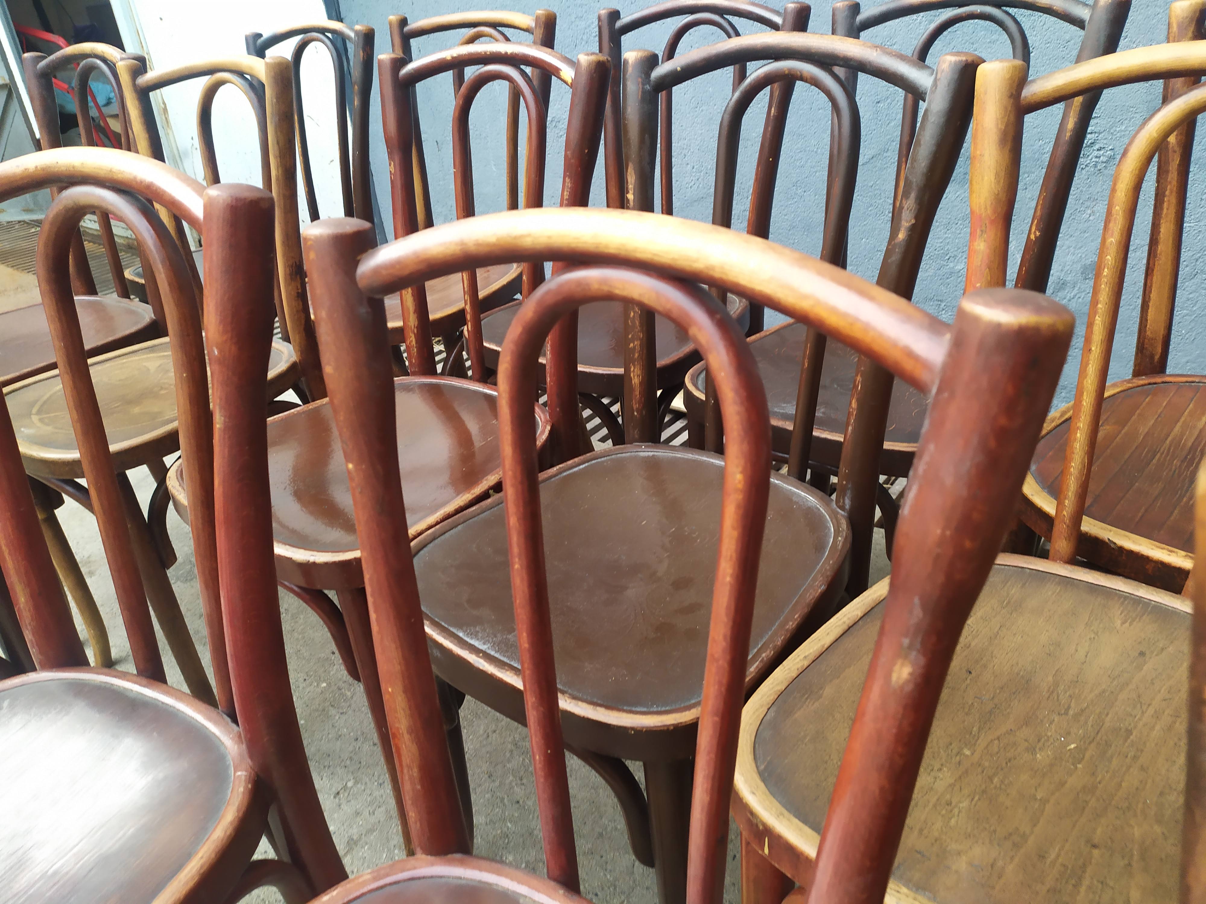 Lot de 16 chaises bistrot