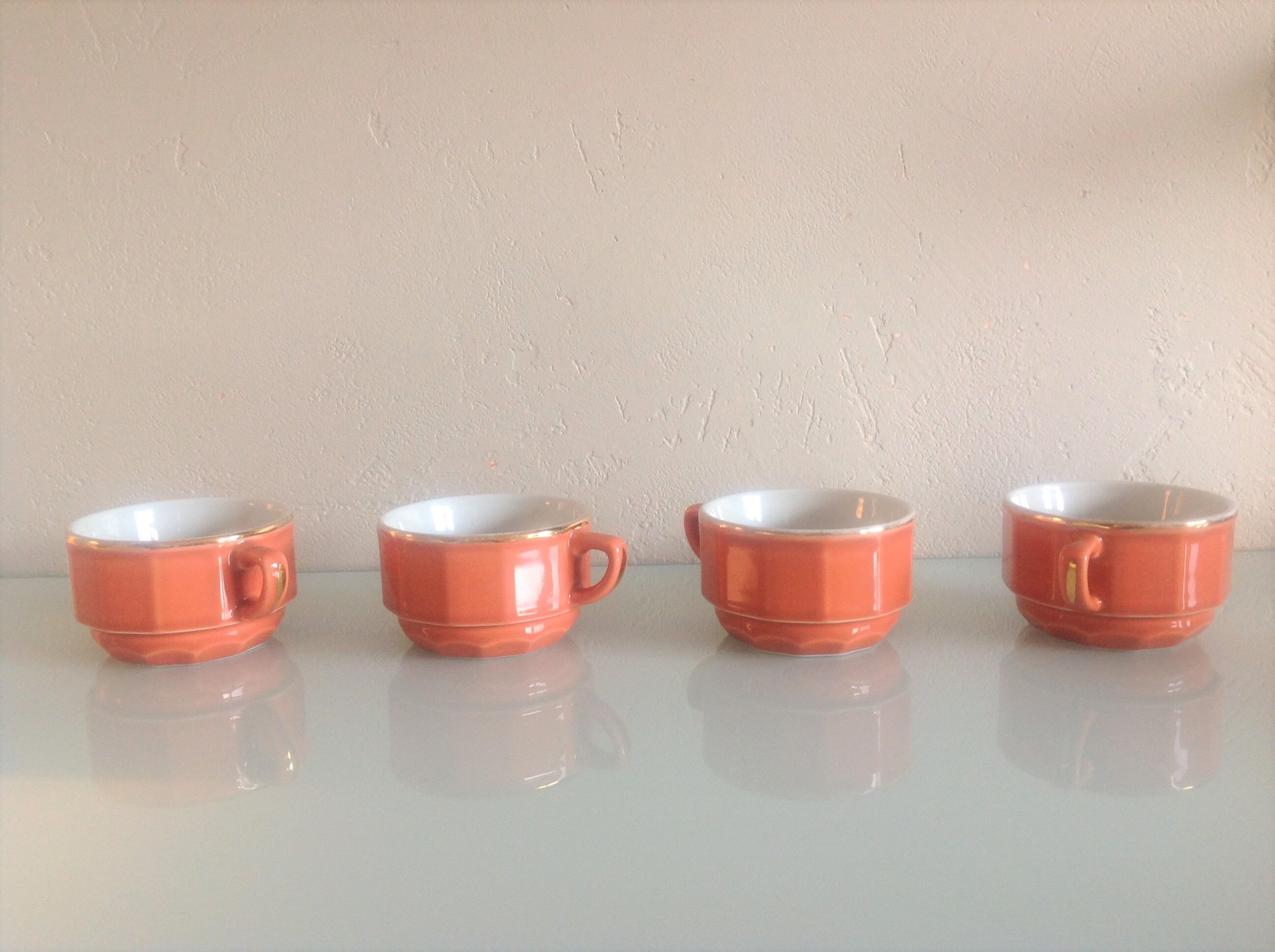 Bistro style four-mugs suite orange-pink by Apilco /vintage 70-80