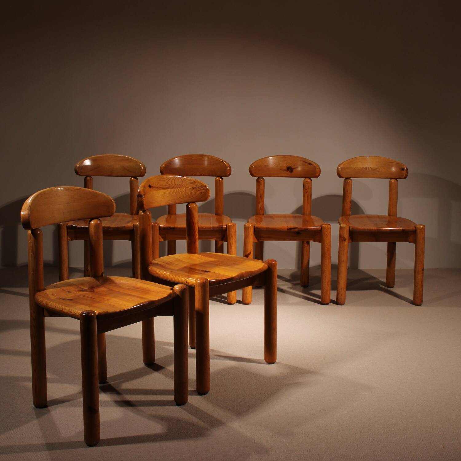 Six Dining Chairs in Pine Wood | Italy 1980s