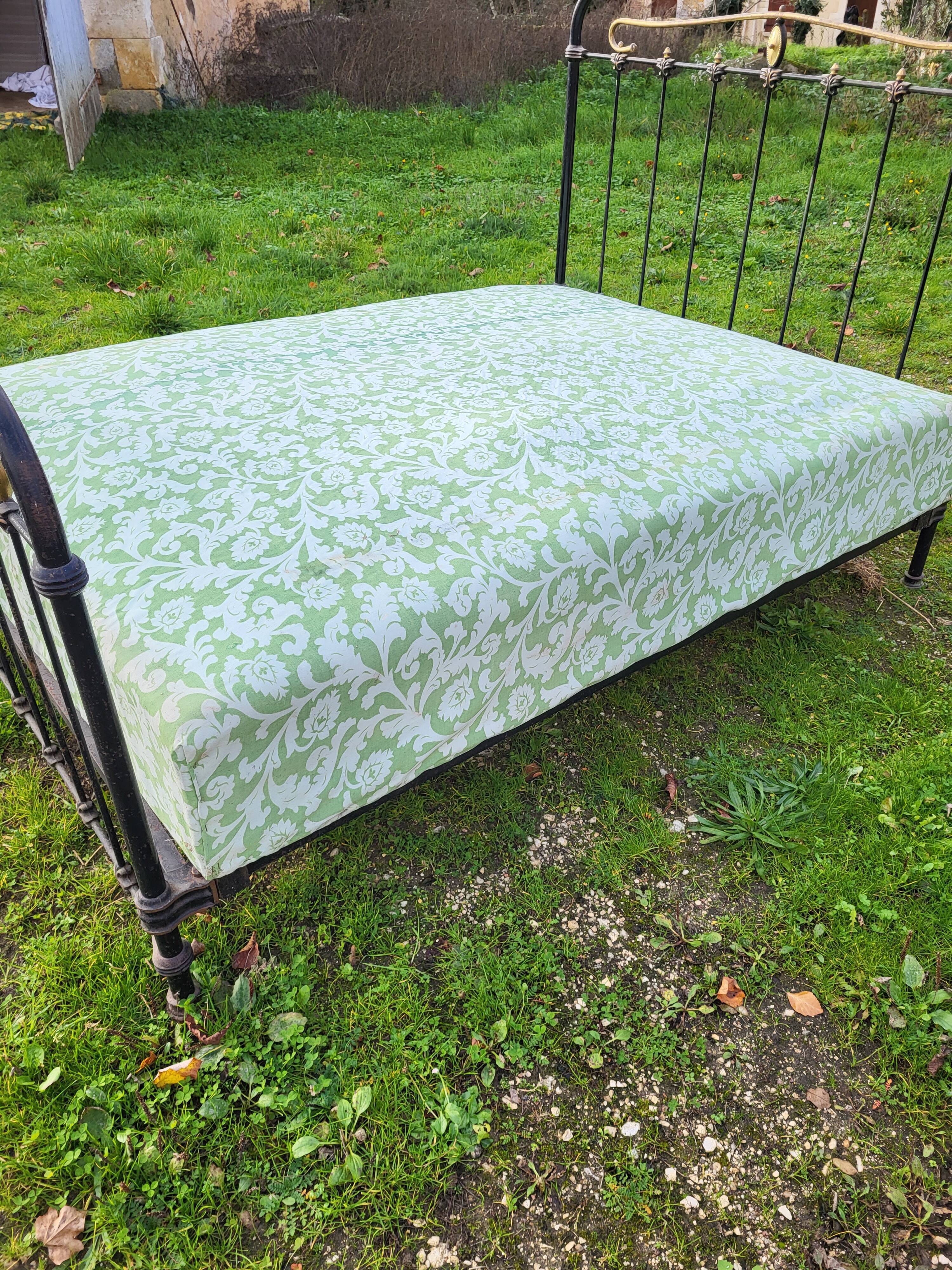 Wrought iron metal bed 2 places