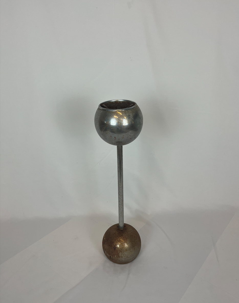 Ashtray on foot Design Erhard years 60/70