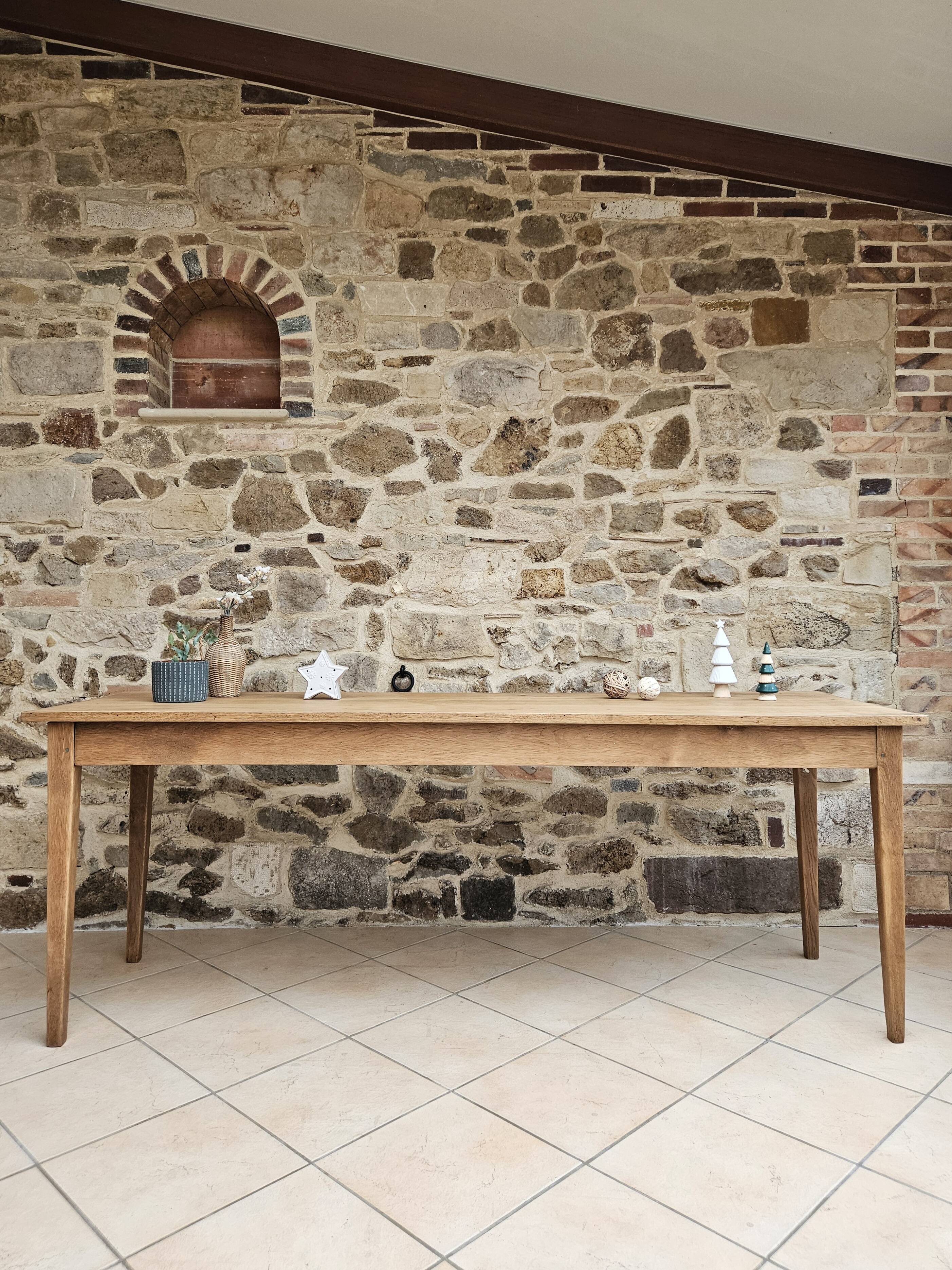 Farm table
