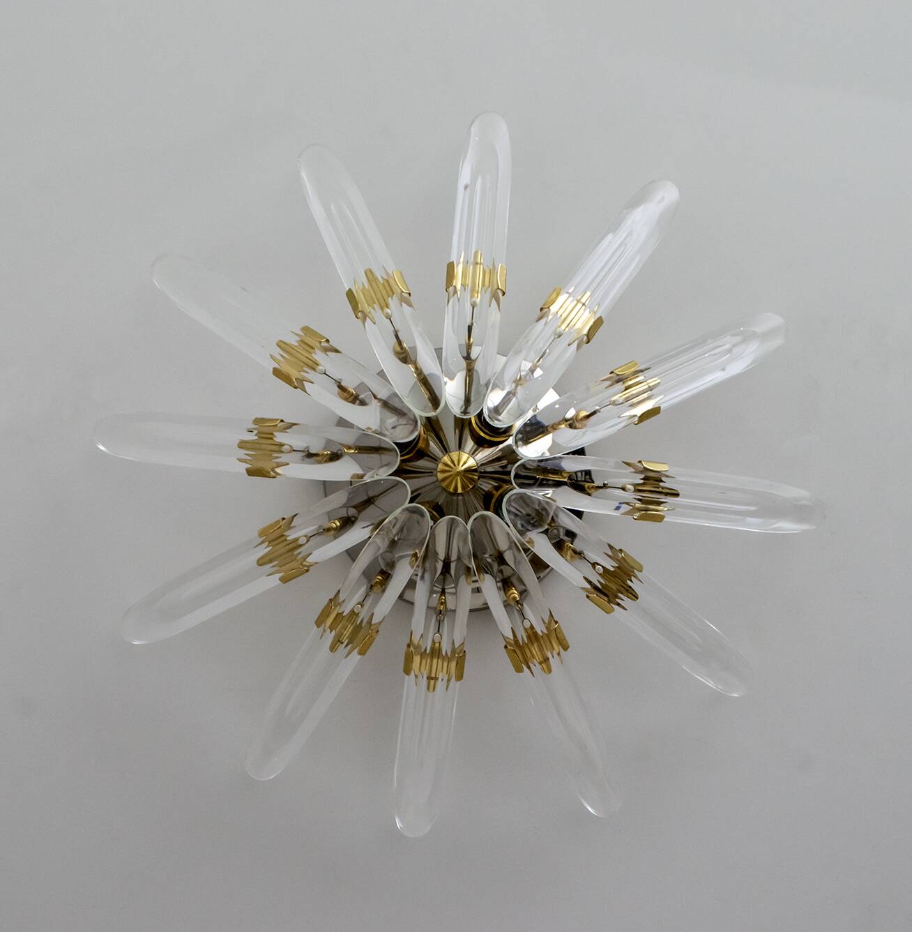 Stilkronen Mid-Century Modern Italian Crystal and Brass Wall Lamp, 1975