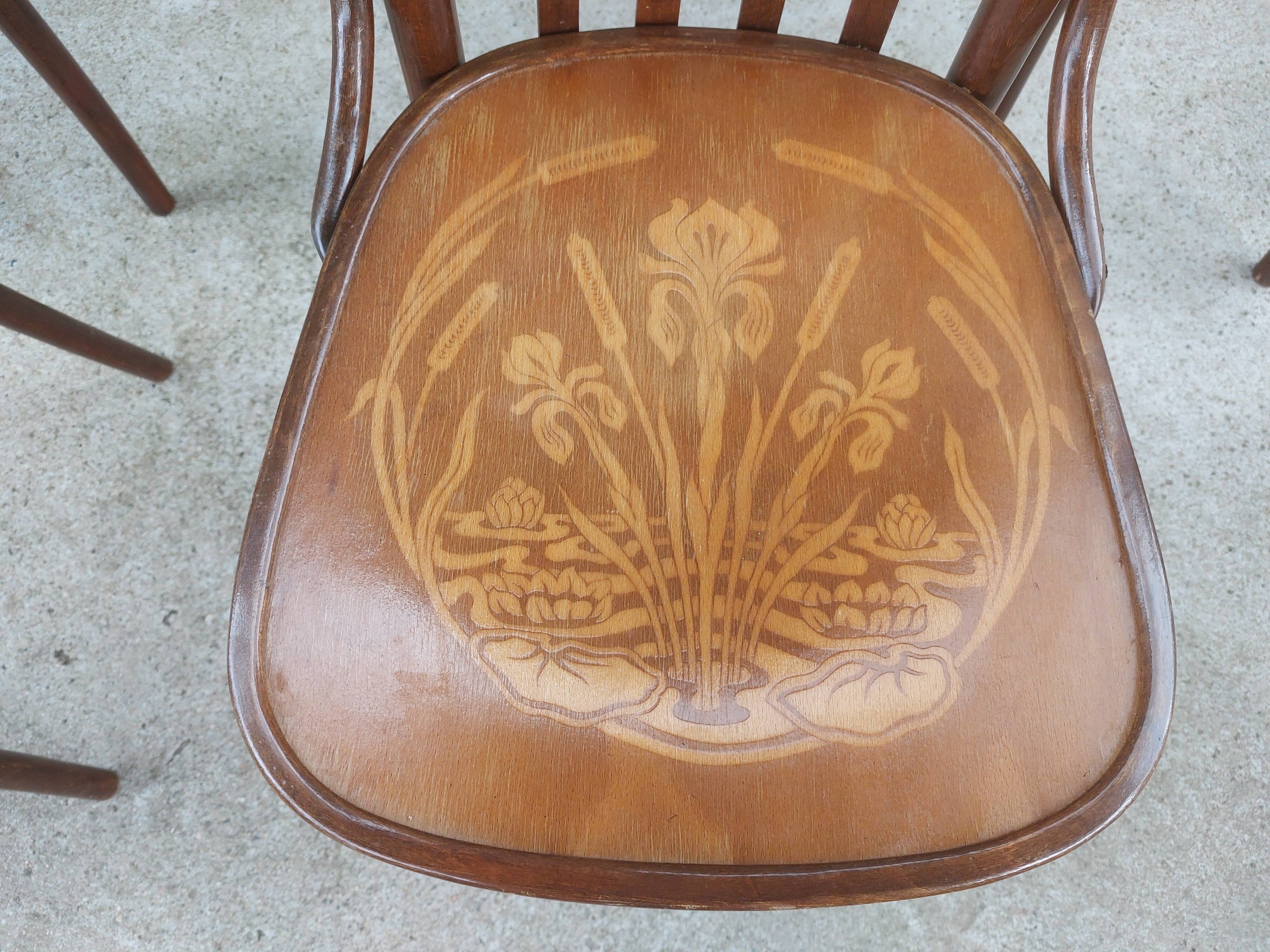 6 bistro chairs, pattern on the seat