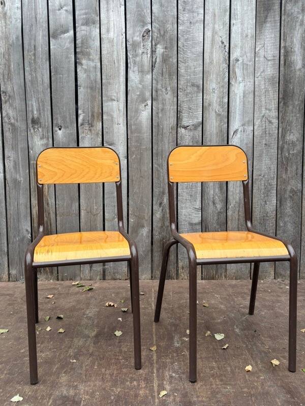 Vintage Mullca 510 stacking chair – French design